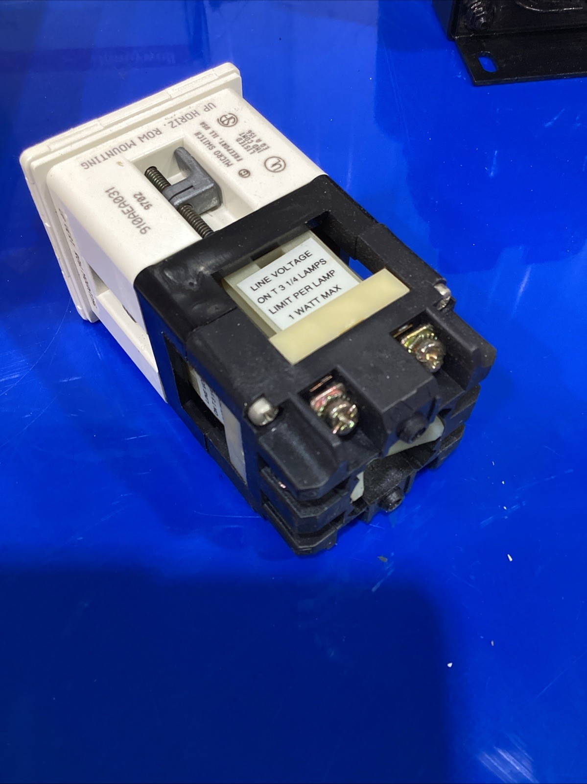 Honeywell 910AEA031 Micro Switch Rotary Switch Operator 1 Watt Max 