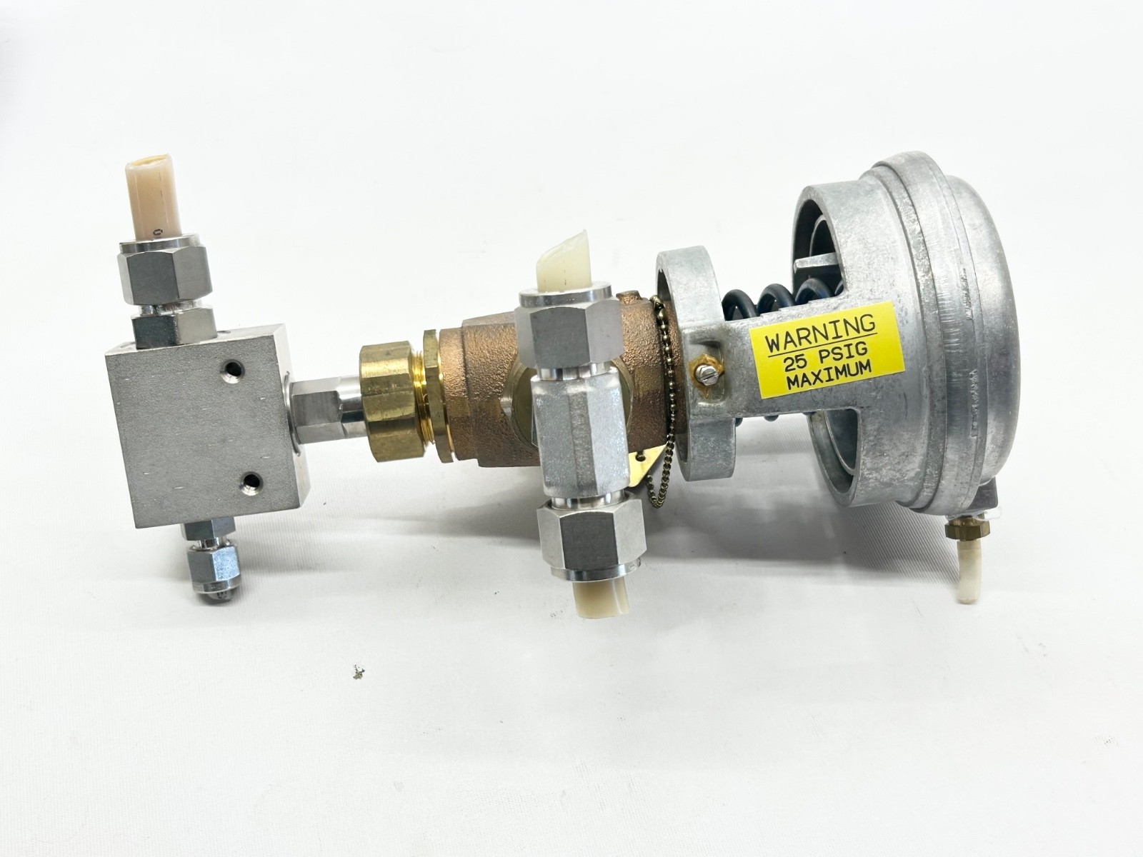 Johnson Controls V-3000-8011 Pneumatic Diaphragm Actuator Valve Assembly VG7861E