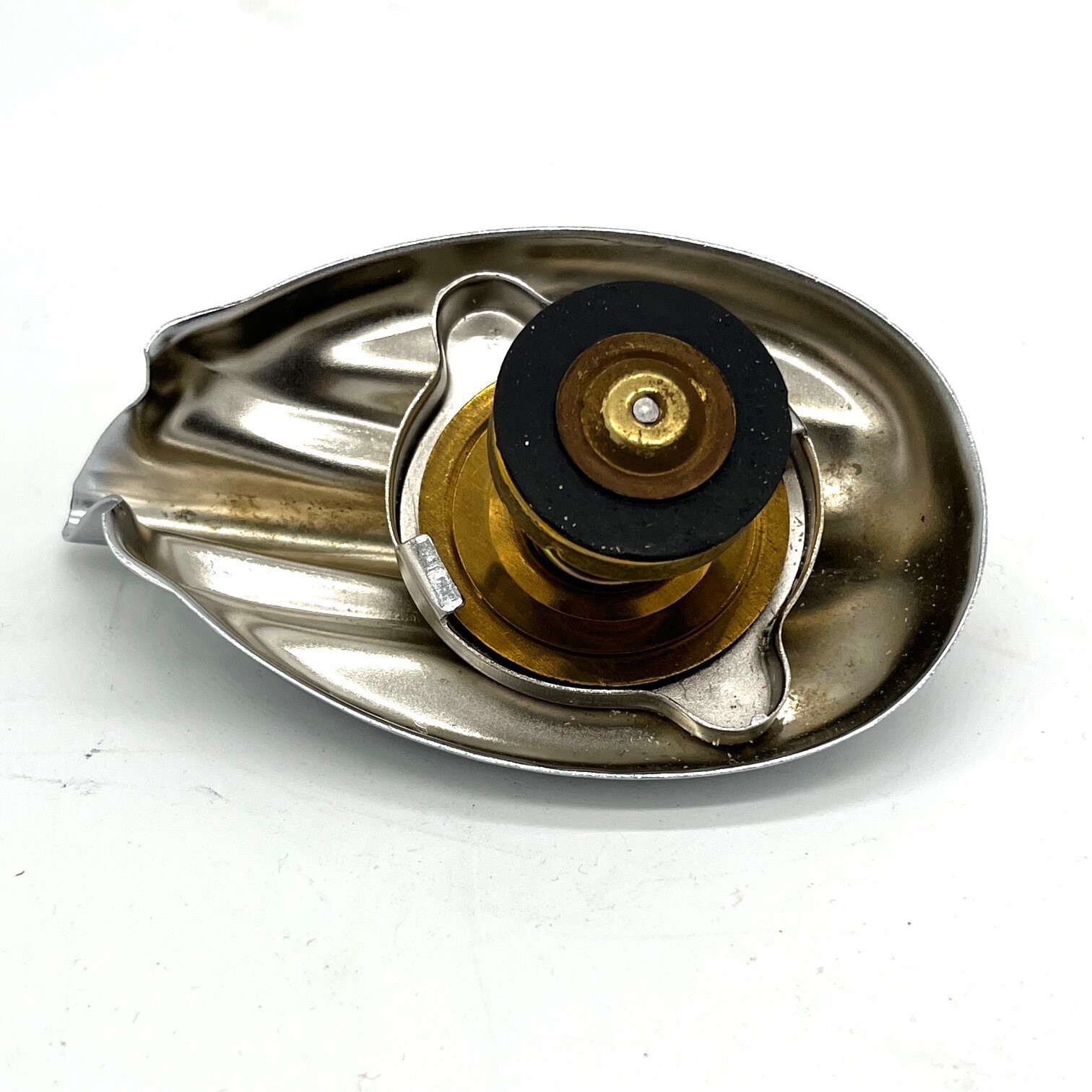 Chrome «Winged» Type Radiator Cap (4 LBs) fits Ford 9N, 2N, 8N Tractor 2N8100A