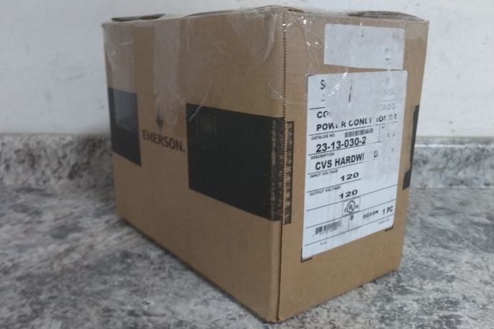 SolaHD 23130302 120/208/240/480VAC Input 120/240VAC Output Power Conditioner