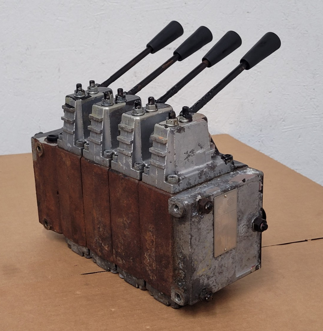 Danfoss PVG 32 4x Manual Hydraulic Valve Block 159F6511 PVG32 [G]