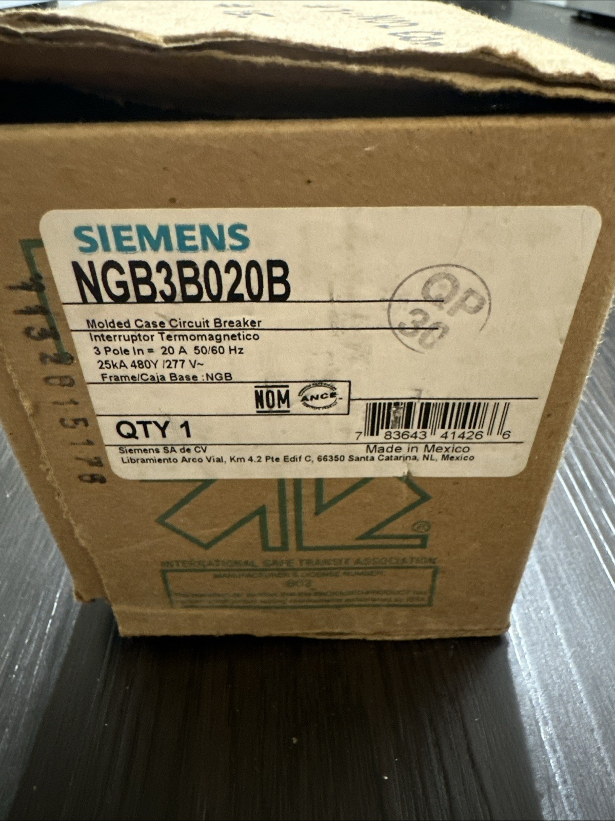 Siemens NGB3B020 3-Pole Circuit Breaker – White
