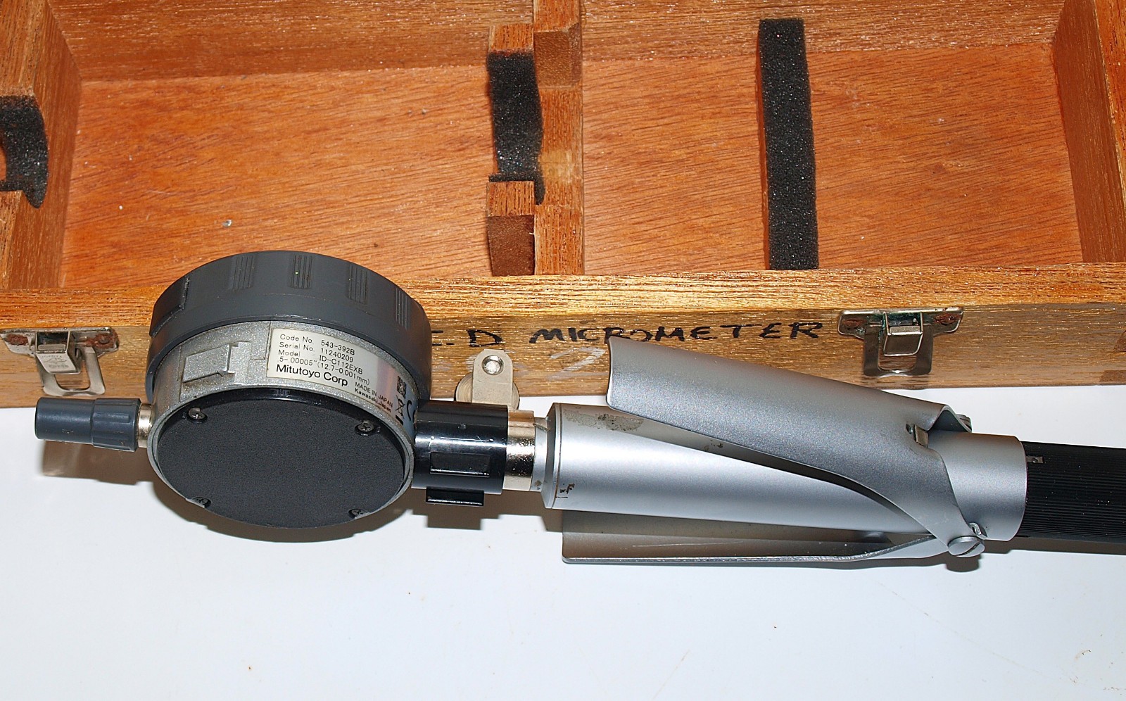 MITUTOYO 1.2-1.4″ HOLTEST 3 POINT BORE GAGE with DIGIMATIC INDICATOR. TESTED