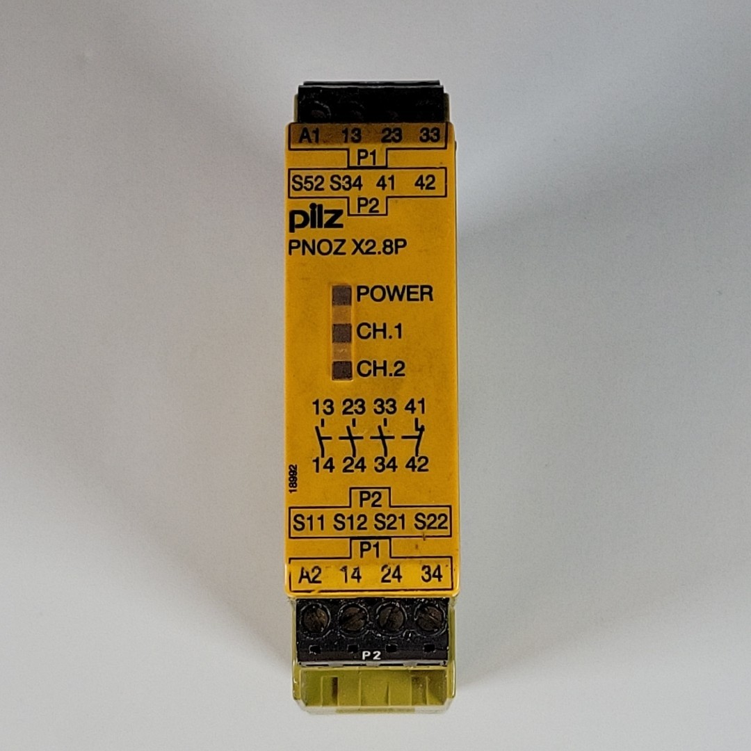 PILZ PNOZ X2.8P 777302 Safety Relay Module Electric System Controller Unit