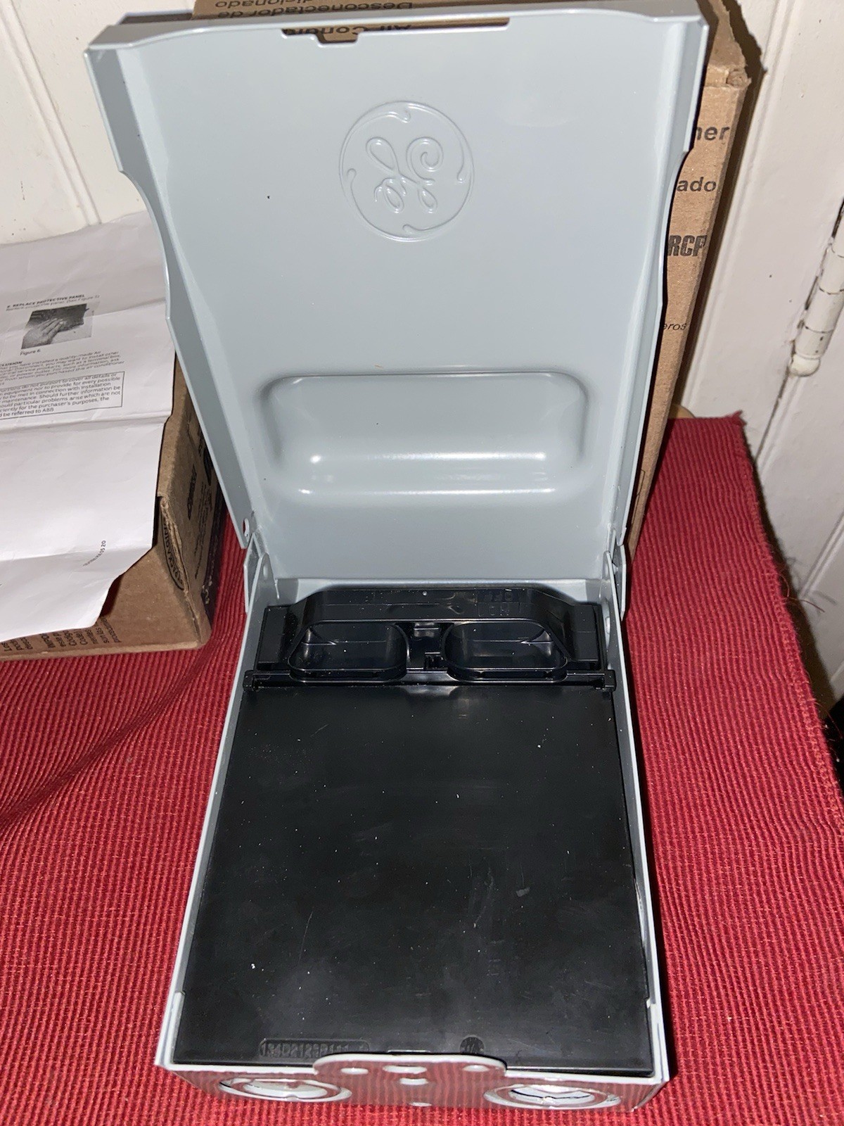 GE TF30RCP Air Conditioner Disconnect [30-Amp 120/240Volt Fused]