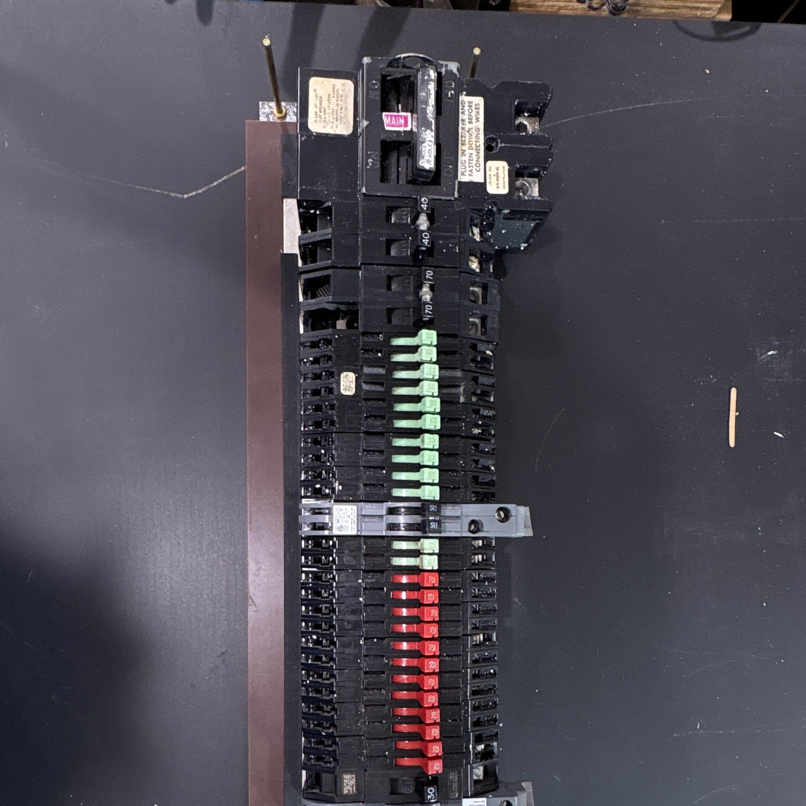 Main Breaker Panel breakers 70A 120/240V 2-Pole 31-40 Space w/ Bus Bars