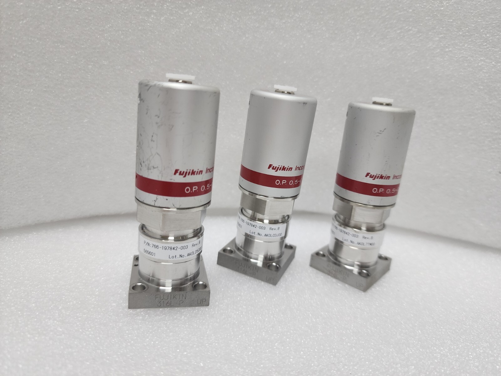 3pc LAM Research 766-197842-003 Rev B,Fujikin 565601 Diaphram Valve,Jp_,96433
