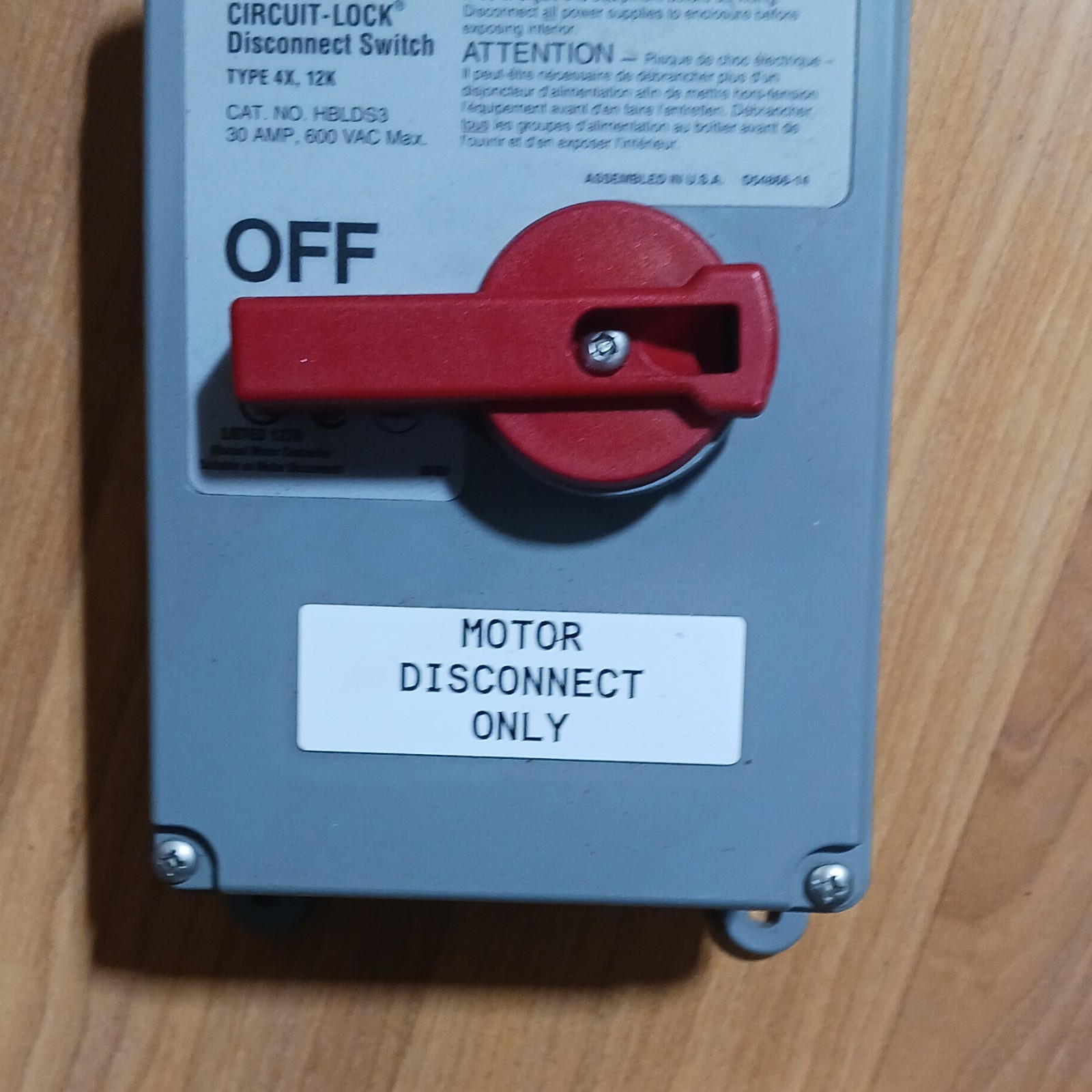 Hubbell Heavy Duty Disconnect Switch HBLDS3 30A 600VAC Wall Mount Gray/Red