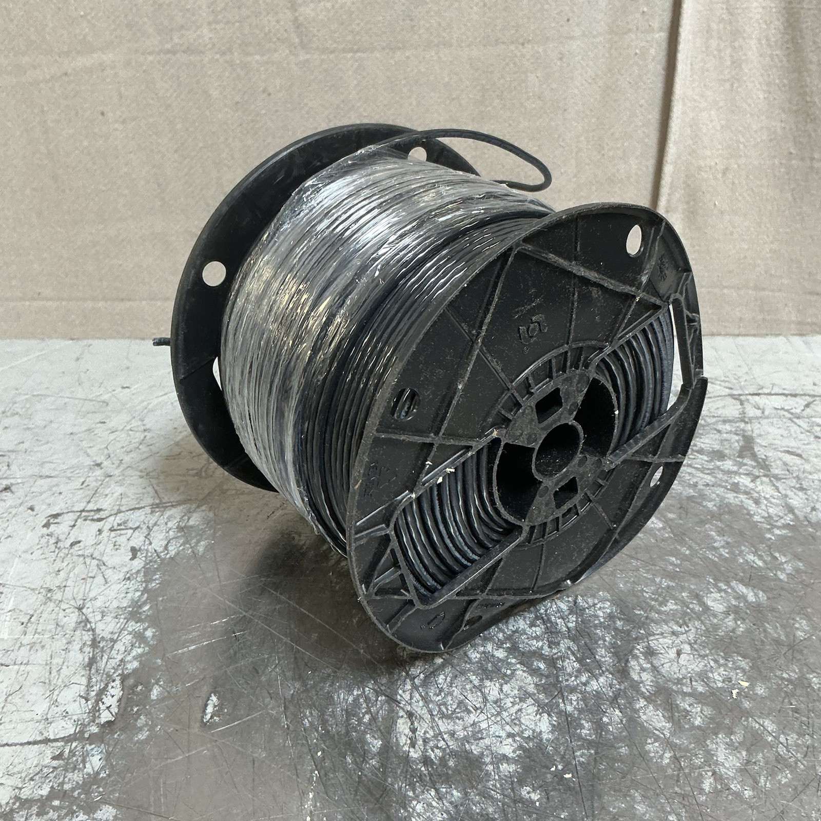 SOUTHWIRE 22964101 Building Wire Copper 12 AWG 1 Conductors Stranded Black 500 f