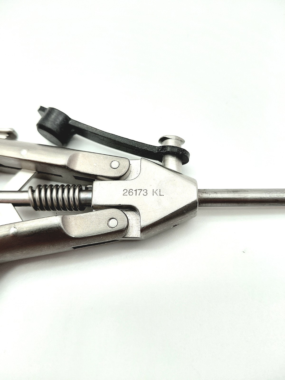 Karl Storz 26173KL Laparoscopic Macro Needle Holder 5mm x 33cm TC Pistol Grip
