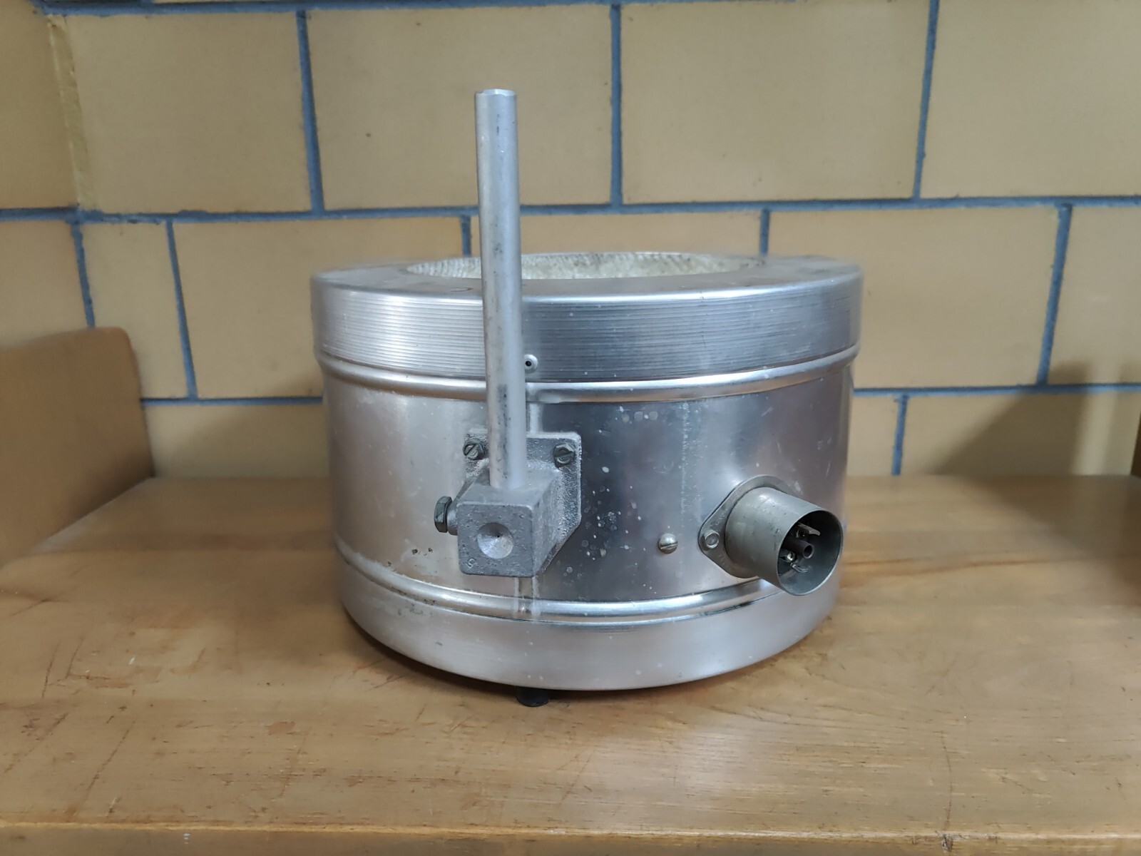 GLAS-COL TM 110 HEATING MANTLE, 500W, 115V, TESTED AND WORKS, Less Power Cord.