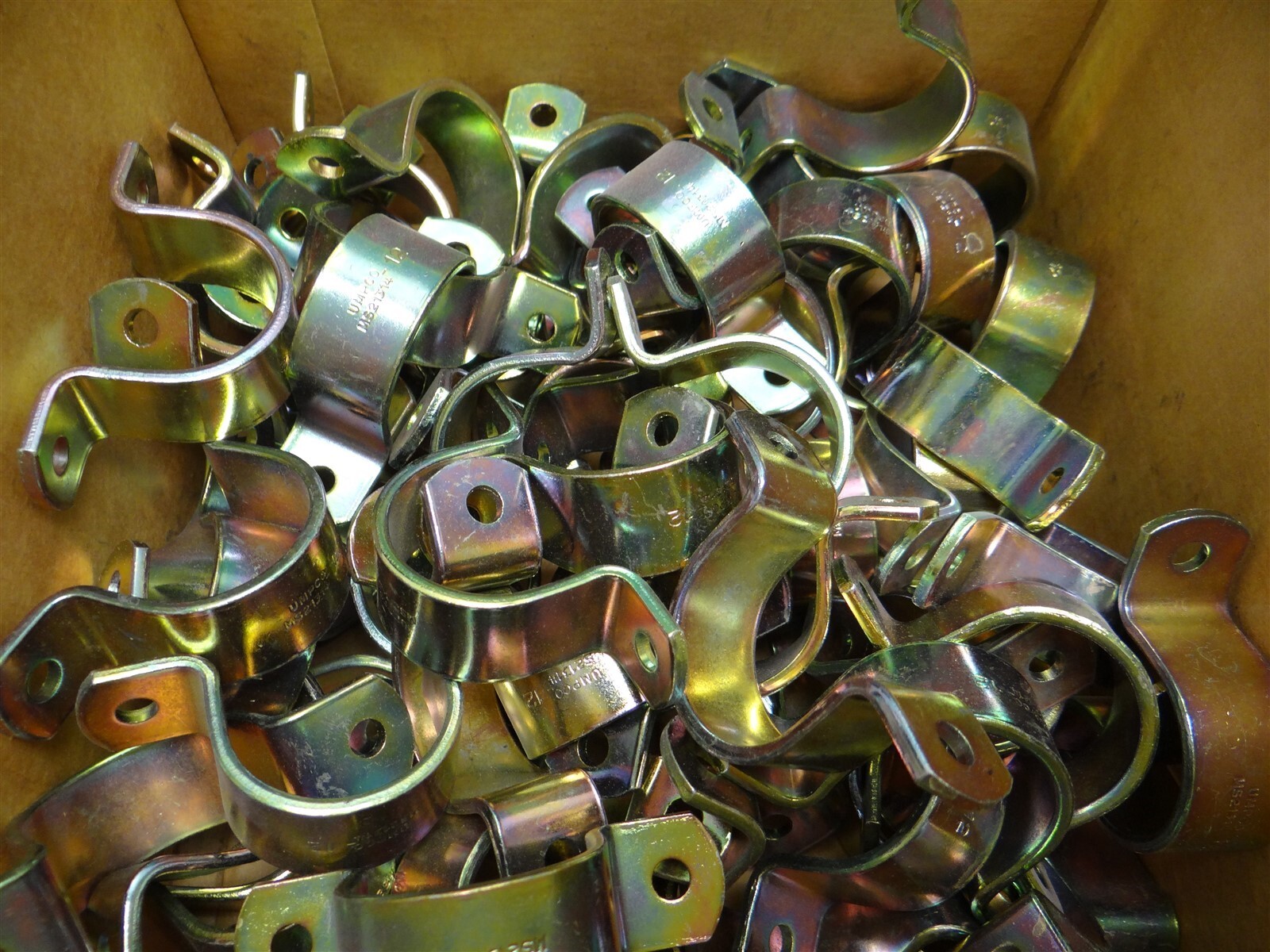 Qty: 10 UMPCO MS21314-12 7/8″ 2-Hole Retaining Pipe Strap NSN: 5340-00-947-4784