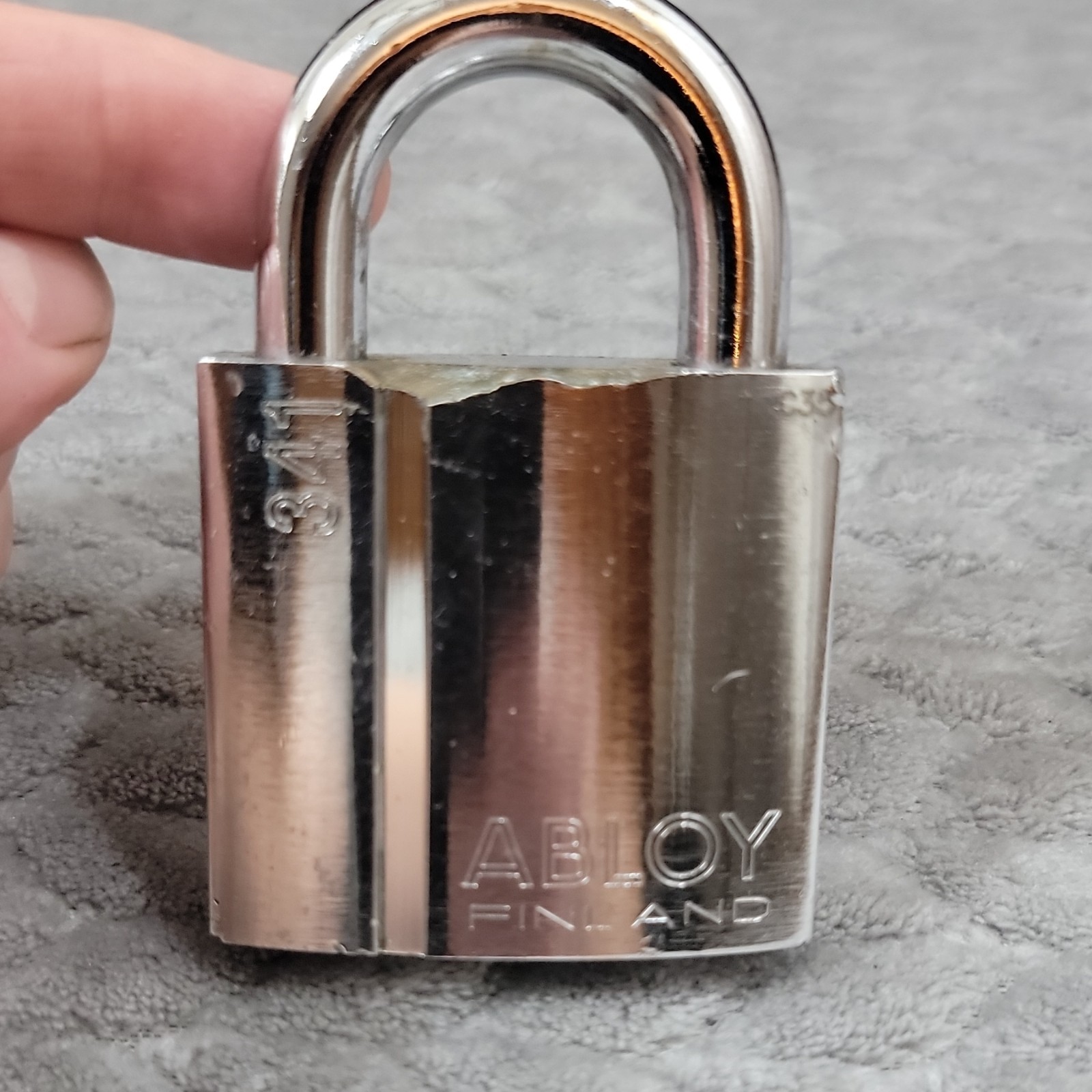 ABLOY Finland 341 Enforcer Steel Padlock Silver D Keyway 3/8″ Shackle with Keys