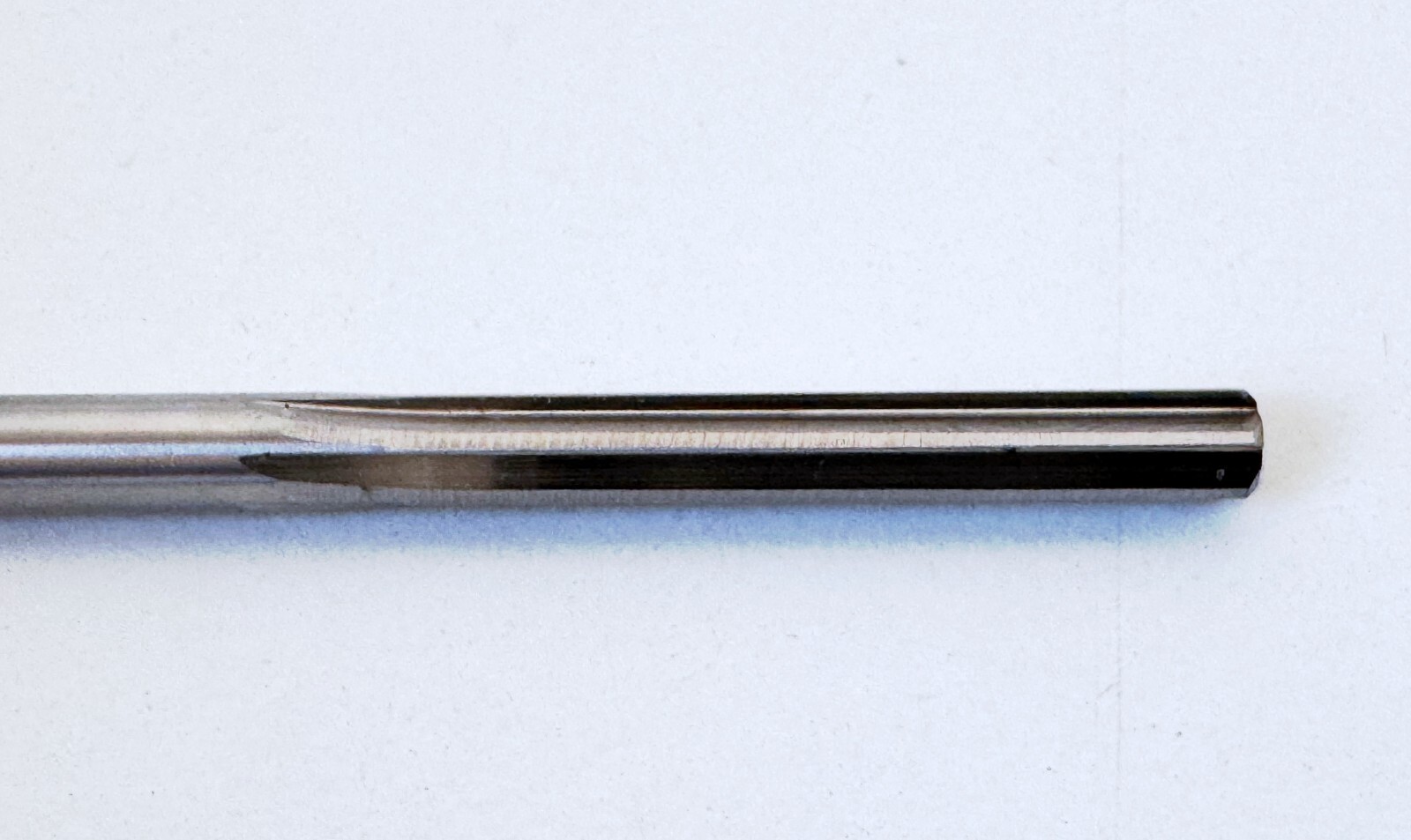 INTERSTATE 5mm Chucking Reamer HSS 1-1/4″ Flute Length 5″ OAL RH 6 Flute .1969″