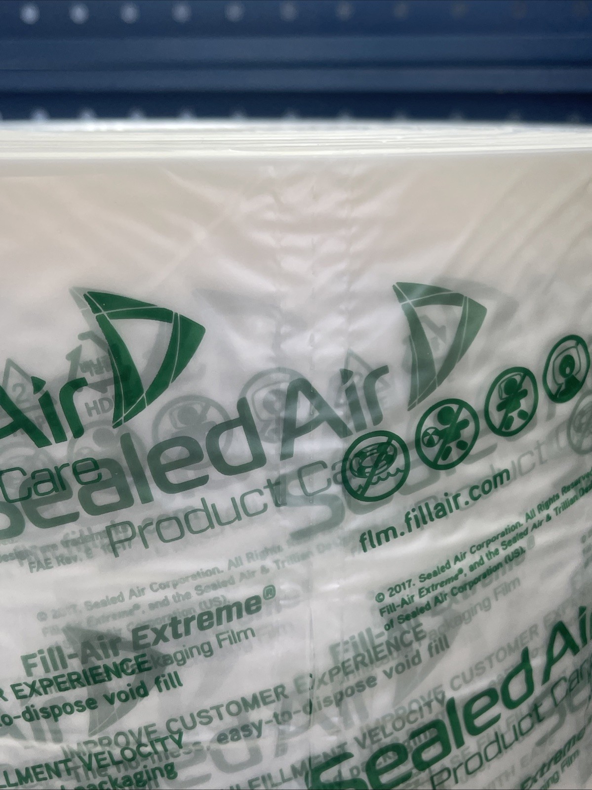 8” x 3” SEALED AIR Fill-Air Extreme Bubble Pillows Film Roll 4200’, 100930954