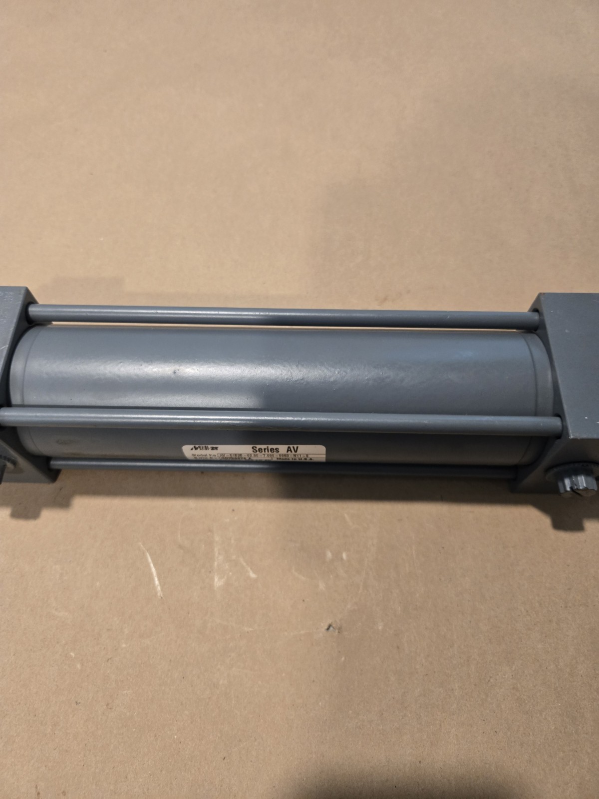 Miller Series AV Heavy Duty Pneumatic Cylinder AV-51B2B-2.00-7.000-0063-N11-0