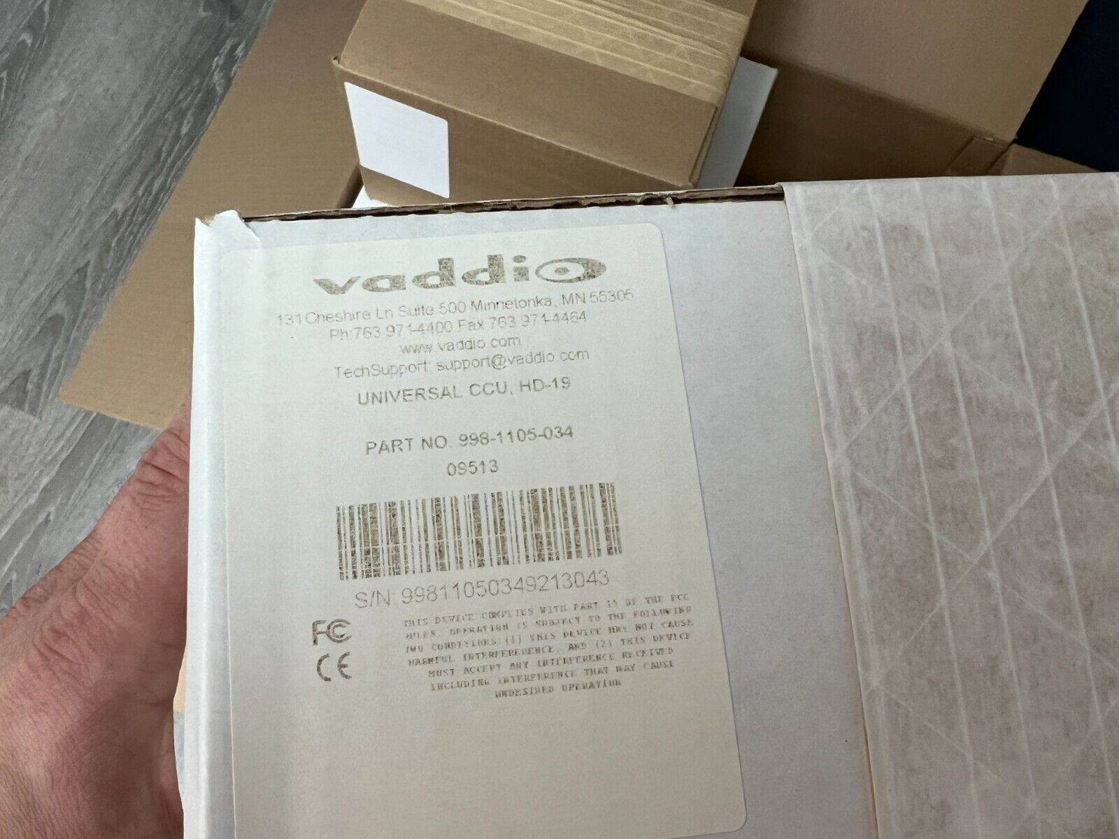 VADDIO WallView HD-19 camera 999-6940-000 & Universal CCU HD-19 998-1105-034,PS