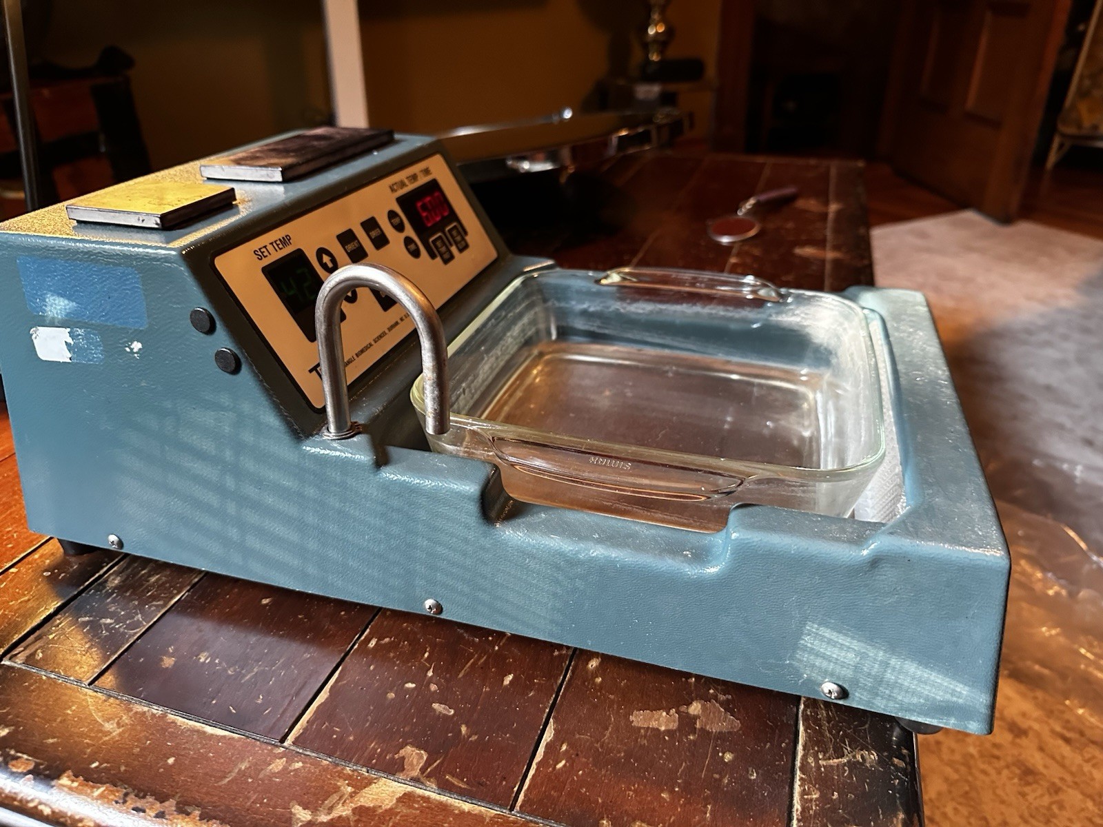 Triangle Biomedical Sciences, FWS-120 Floatation Workstation.
