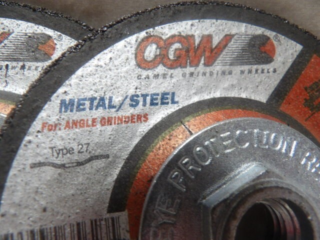 CGW Grinding Wheels 4-1/2″x1/4″x5/8″-11 #35623 Max rpm 13,300 (Qty of 5)