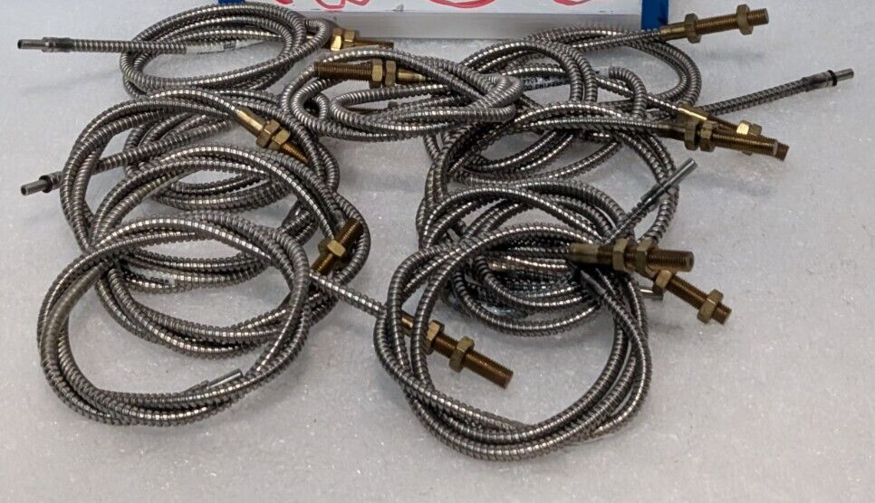 Banner Engineering IT23S Photoelectric Fiber Optic Sensor Cable as shown