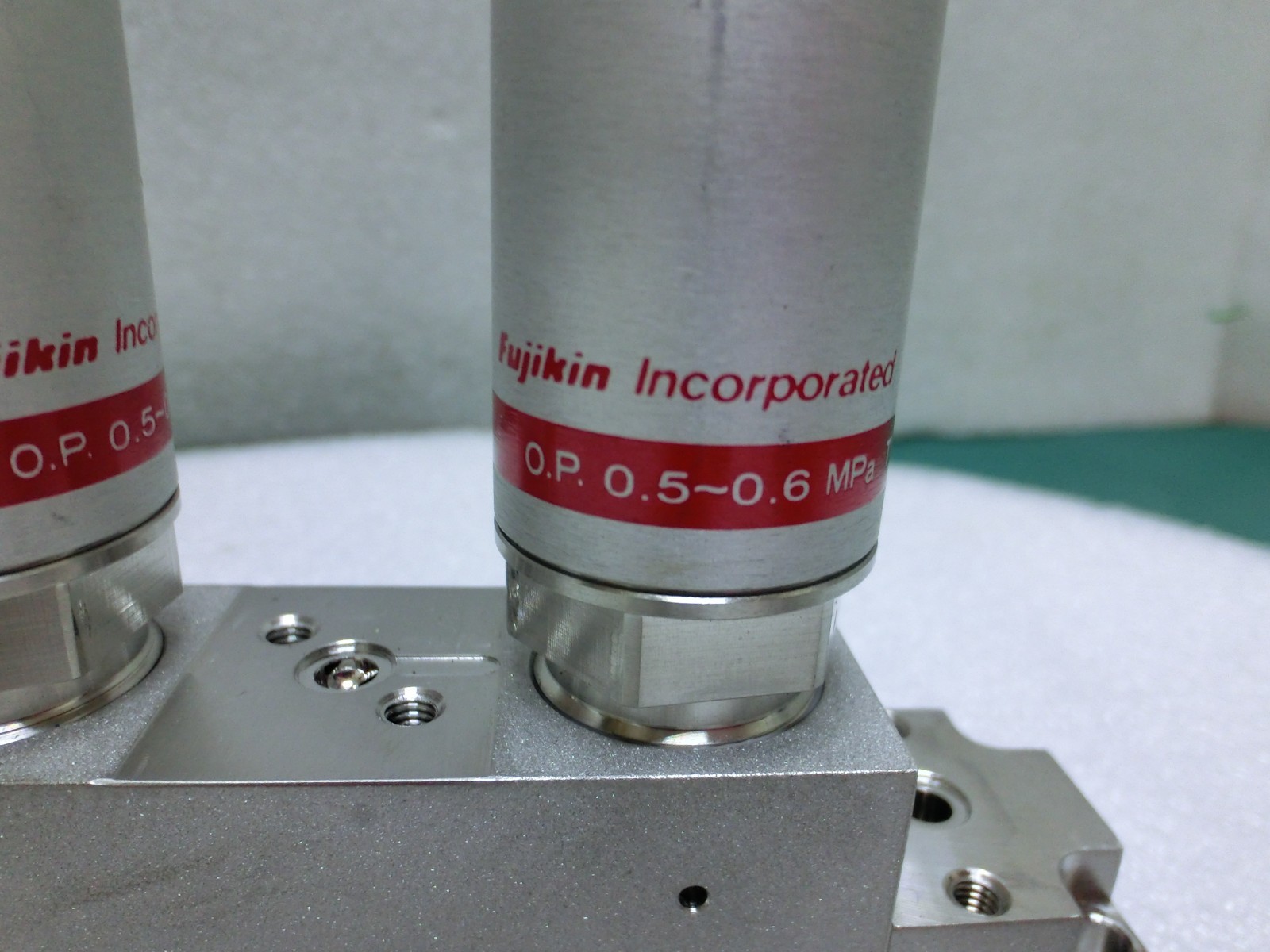 Fujikin 316L-P 477945 Pneumatic Valve Assy,OP 0.5-0.6mPa Type N.C.,Used,Jp+9668