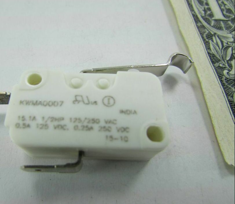 Lot 10 Cherry Lever Micro Switches 15A 125VAC/250VAC .5 HP, .5A 125VDC KWMA0007
