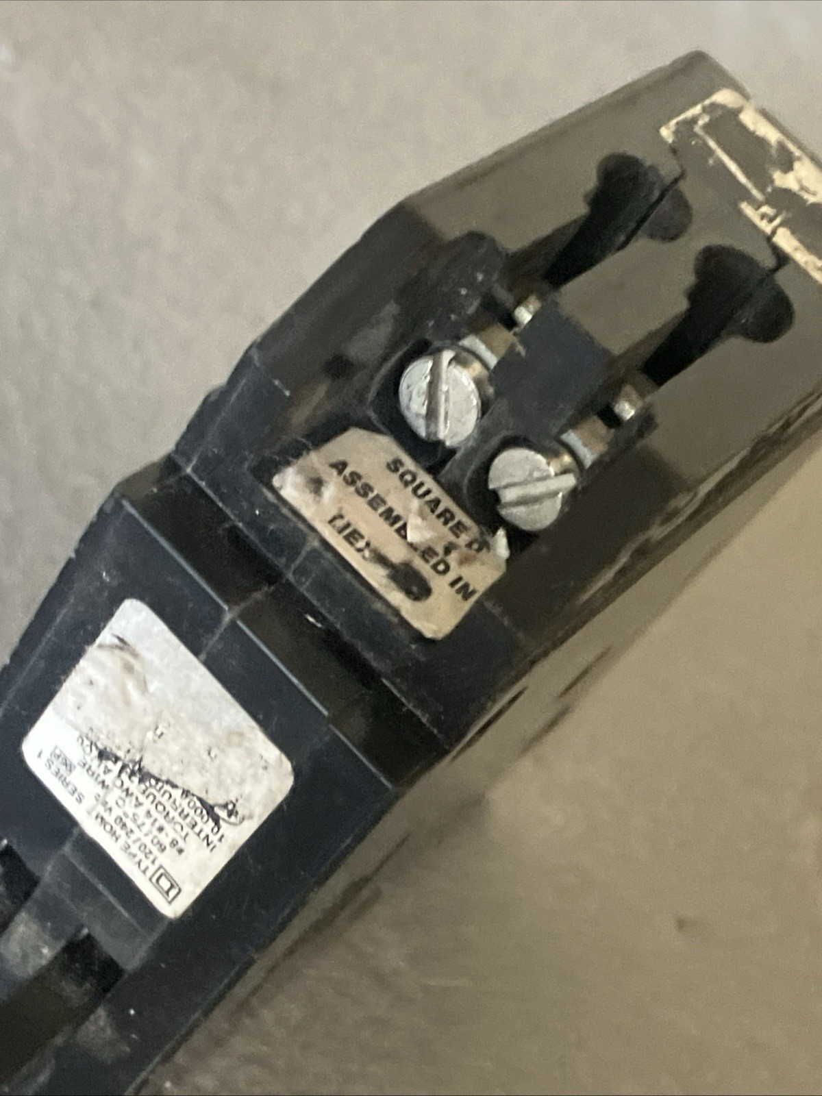 Square D Homeline 15A Twin 1PTandem Circuit Breaker HOMT1515 15/15 AMP USED