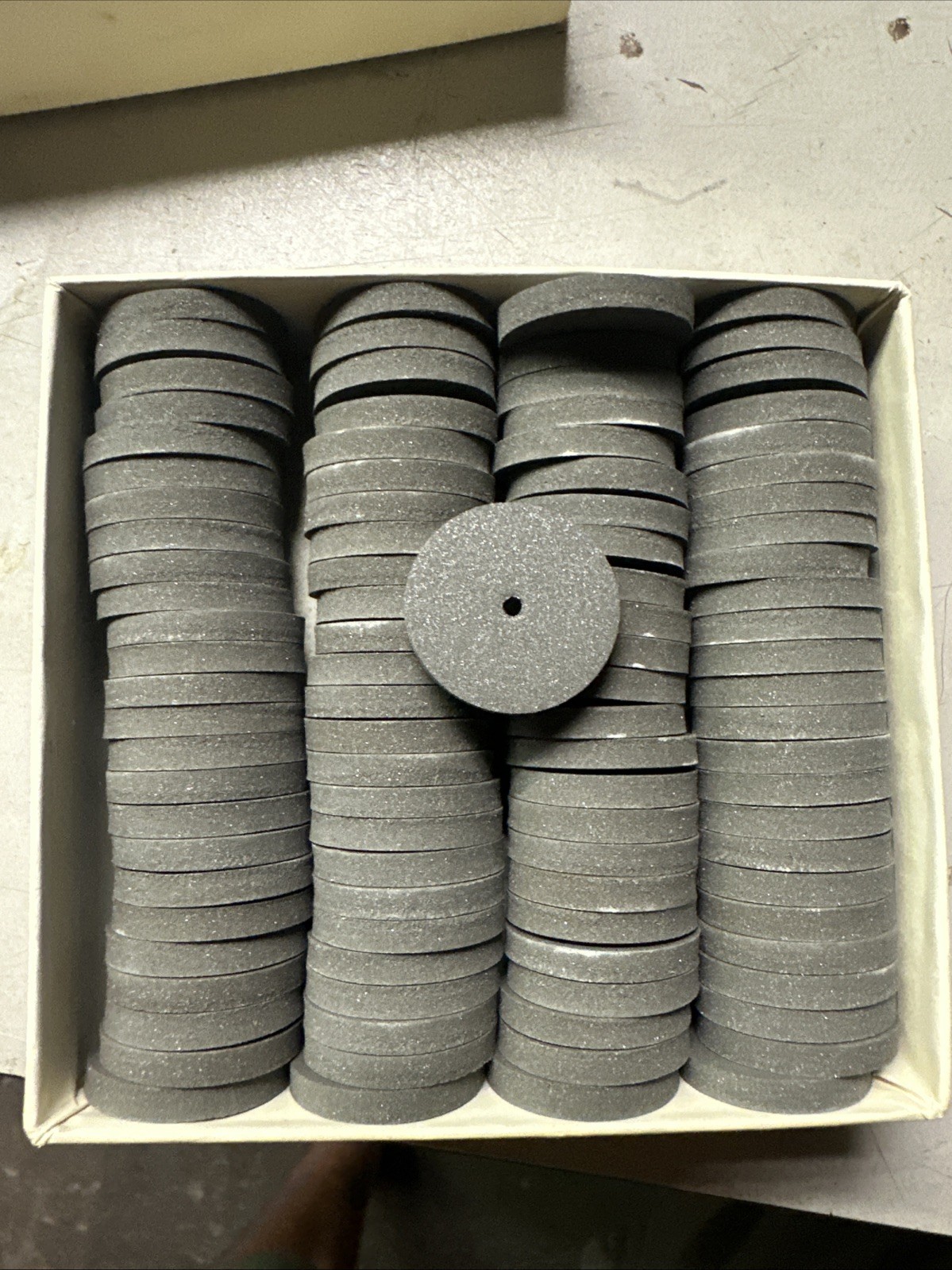 Superior Wheels Item No. 900550 For Finishing And Polishing Gold And Chrome