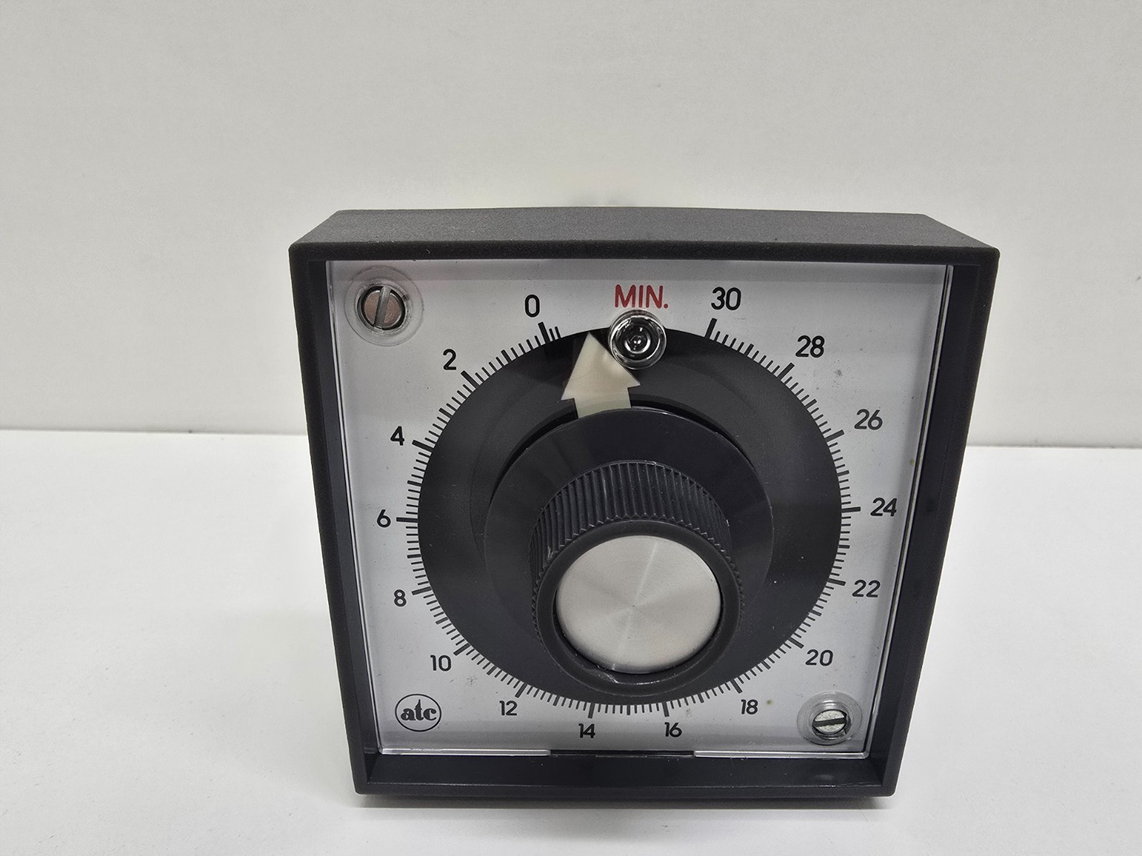 USED! ATC 0-30MIN ELECTROMECHANICAL TIMER 305E-016-A-10-PX
