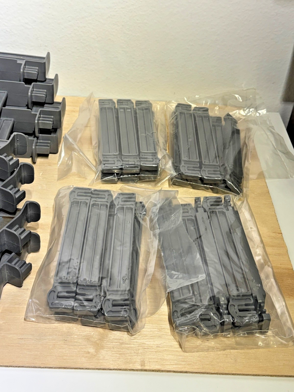 Lot of (4) Cambro UCR10AR8580 Camshelving® Ultimate #10 Can Single Add-On Racks