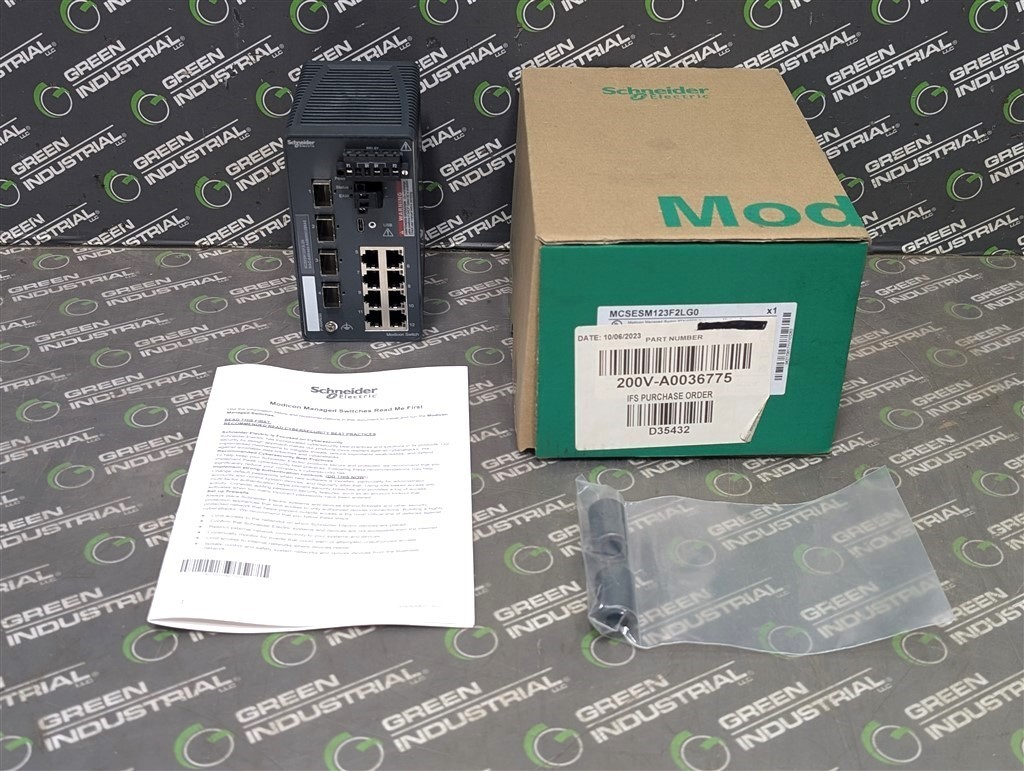 NEW Schneider MCSESM123F2LG0 MODICON 8 Port Managed Ethernet Switch DOM 2322