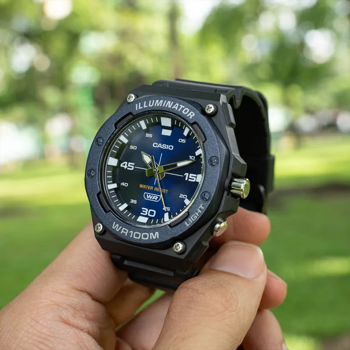 Casio MW-620H-2AV Men’s Black/Blue Analog Sport Watch 100M WR LED Light Resin