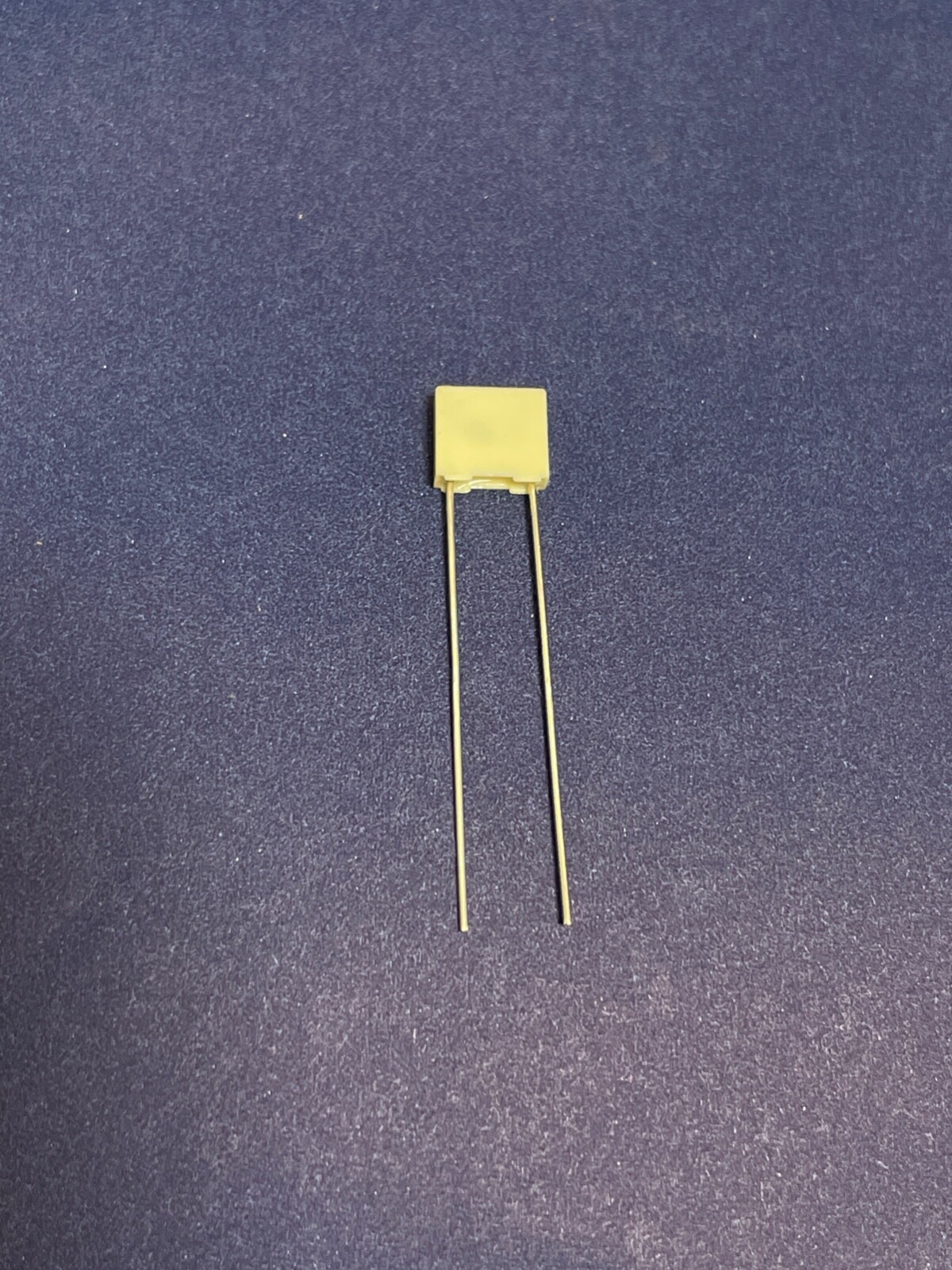 QTY 2800 Kemet Capacitor 63V – .100 uF / 20% tolerance / RM2DC3100JX50M