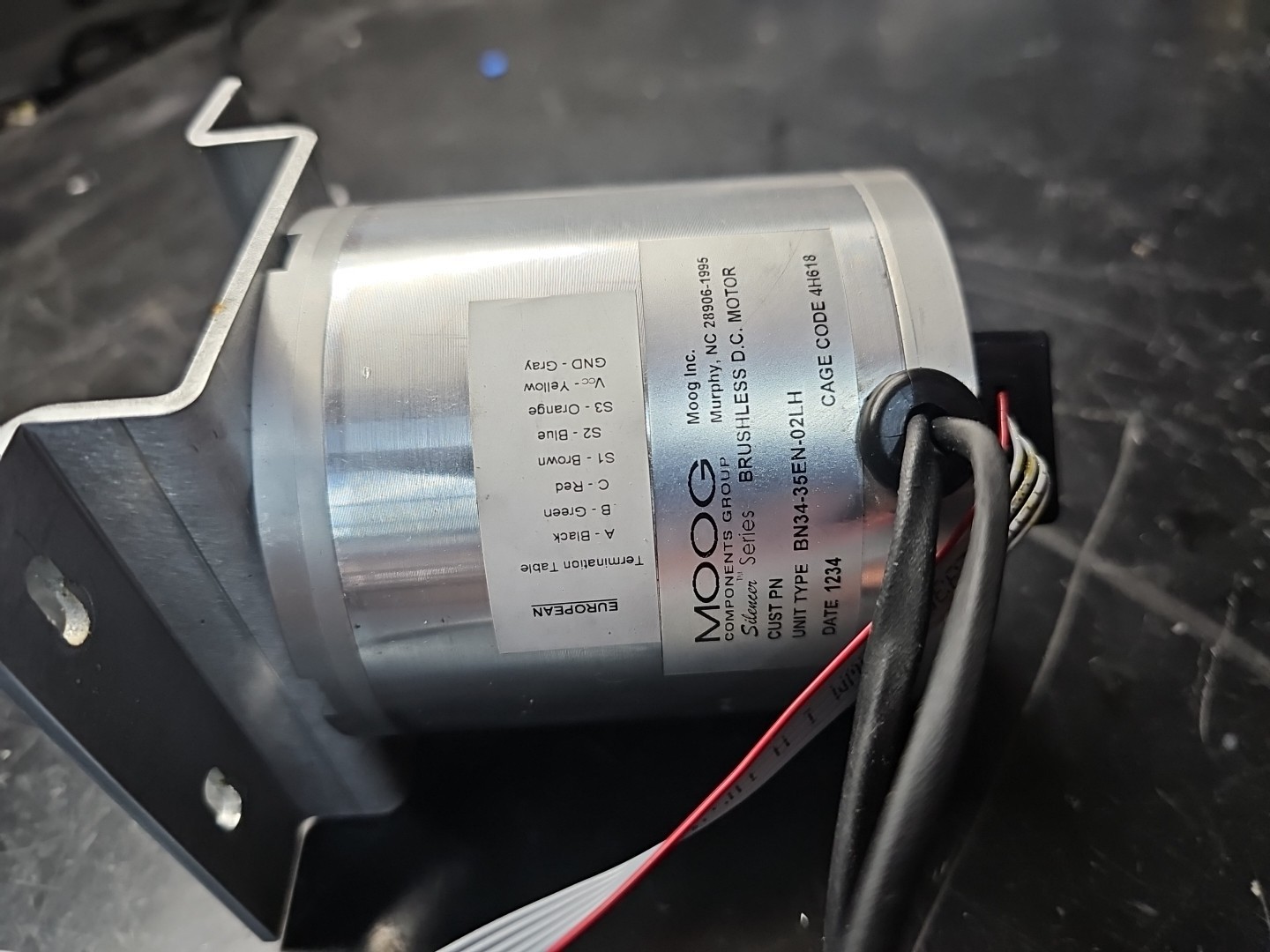 MOOG BN34-35EN-02LH Brushless DC Motor Silencer Series BN34