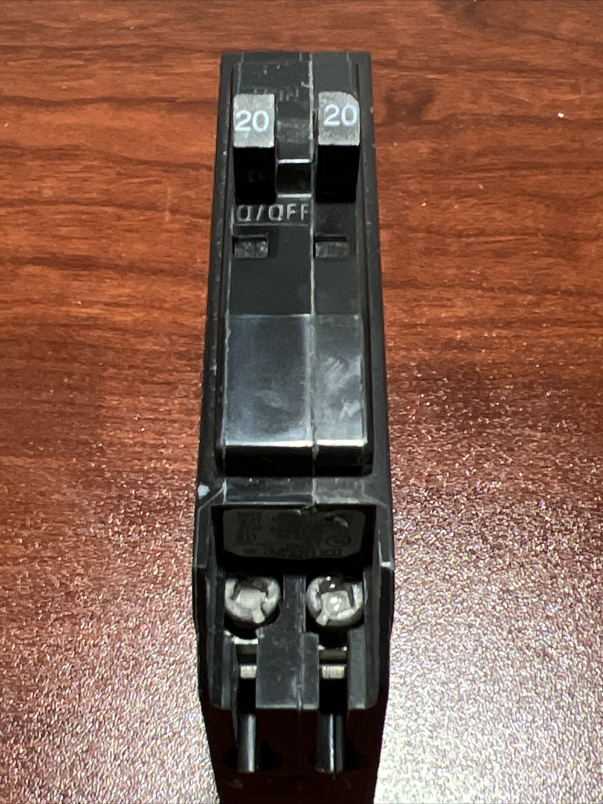 Square-D QOT2020 Tandem Double Circuit Breaker 20 Amp 120/240V w/ Metal Hook