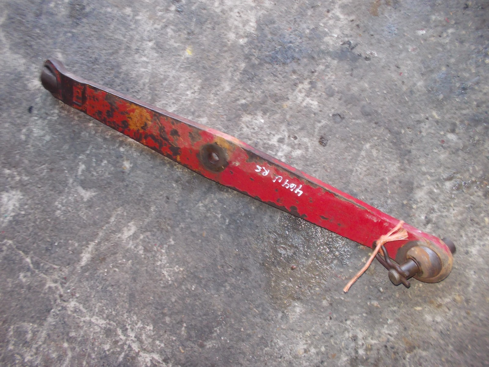 International 464 U IH Tractor Original 3pt hitch R bottom lift arm w/ pin