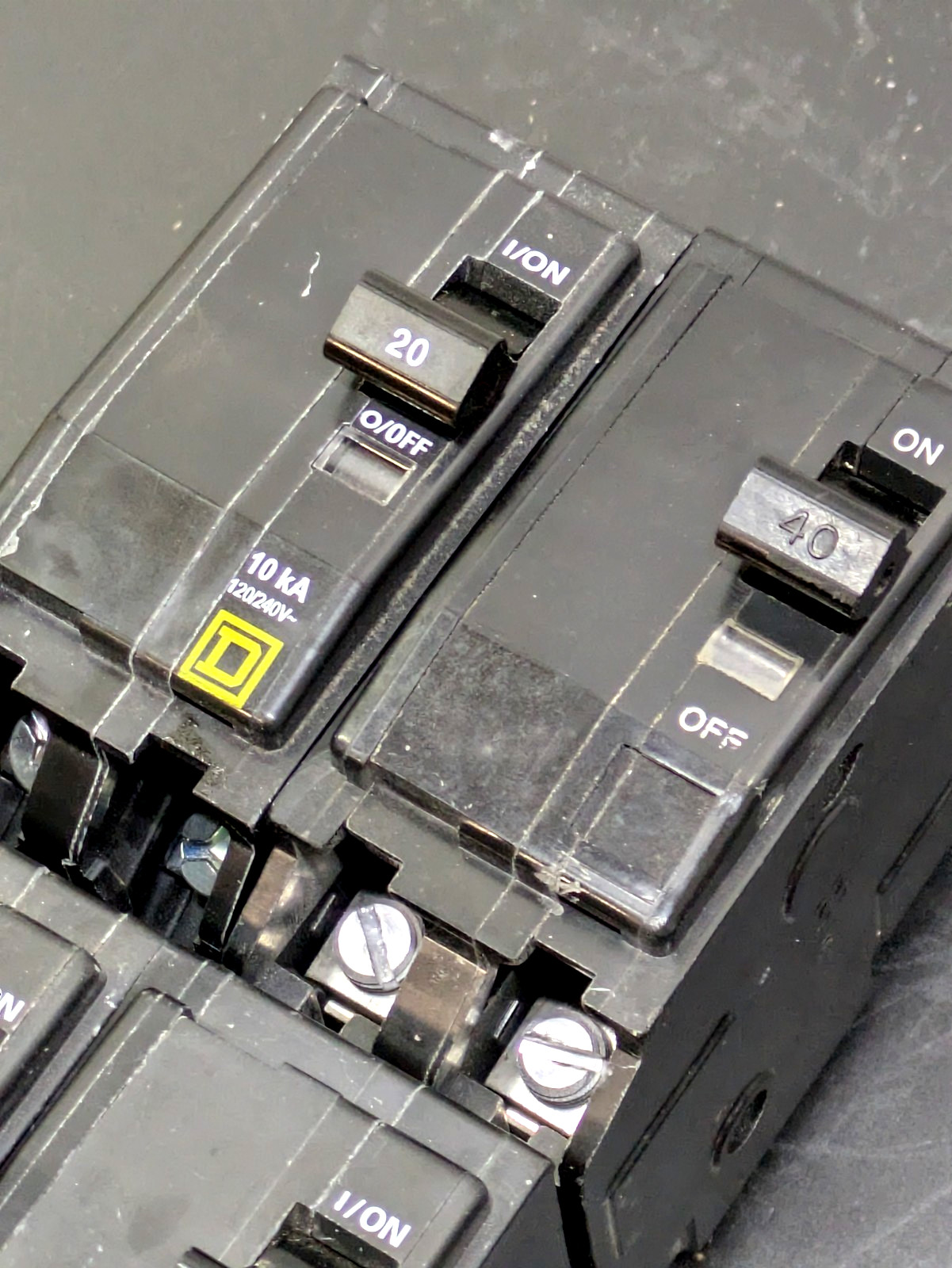 Mixed Lot of 4 SQUARE D QO220 QO240 QO260 Circuit Breakers – DPST 20A 40A 60A