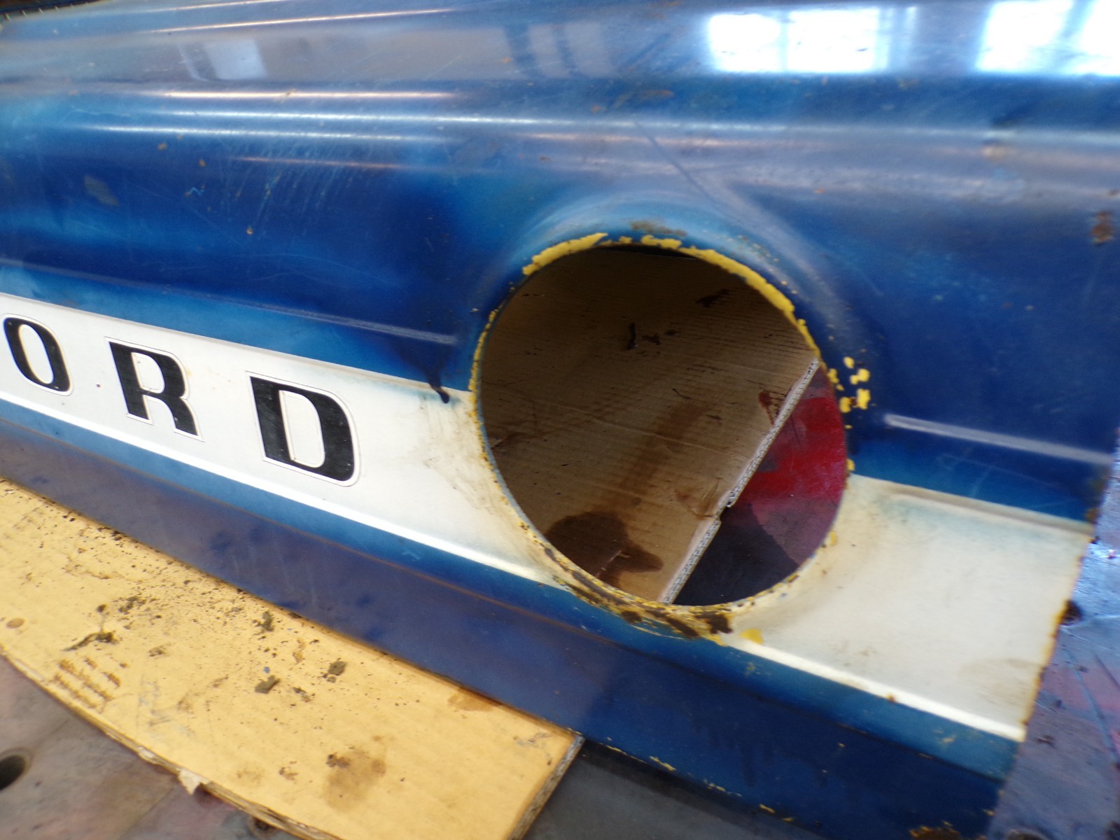 FORD Tractor 2000 3000 4000 Hoods – Pair