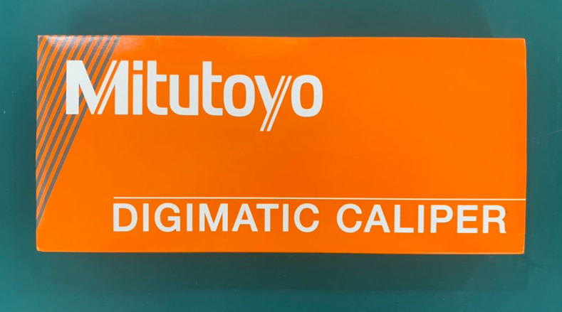 Mitutoyo 500-196-30 Electronic Digital Caliper w Advanced Onsite Sensor, 0 to 6″