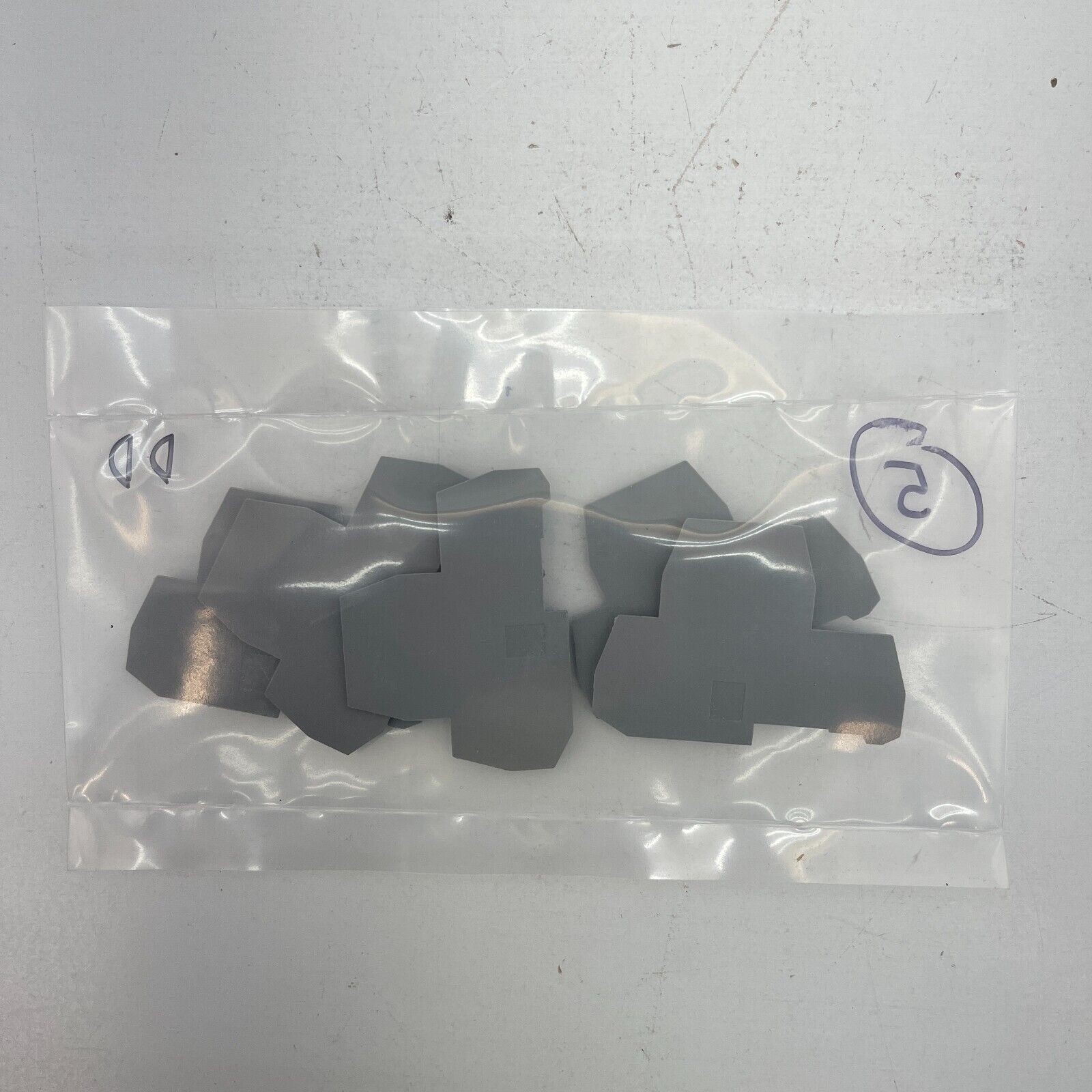 Entrelec FEM Series End Cover for Use with DIN Rail Terminal Blocks 1SNA118499R2