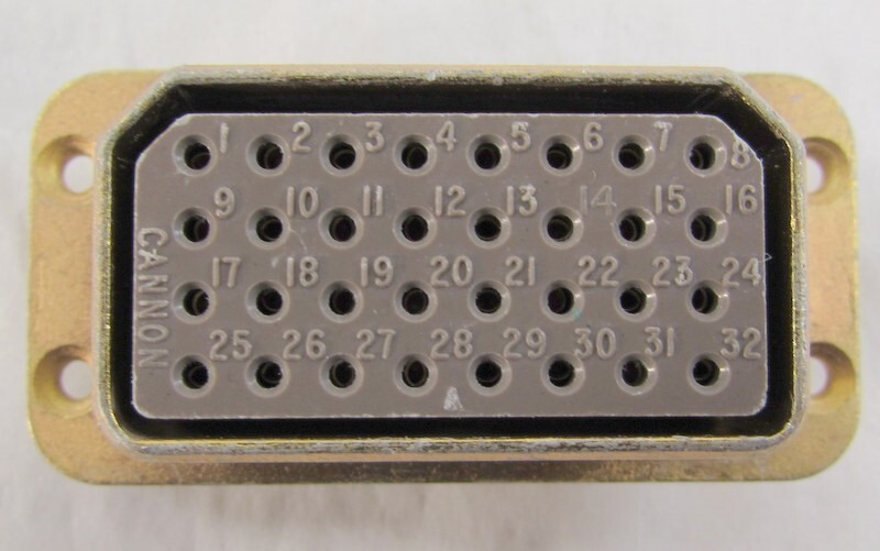 NEW ITT Cannon DPA-32-33S-3 Rack & Panel Connector Plug AS39029