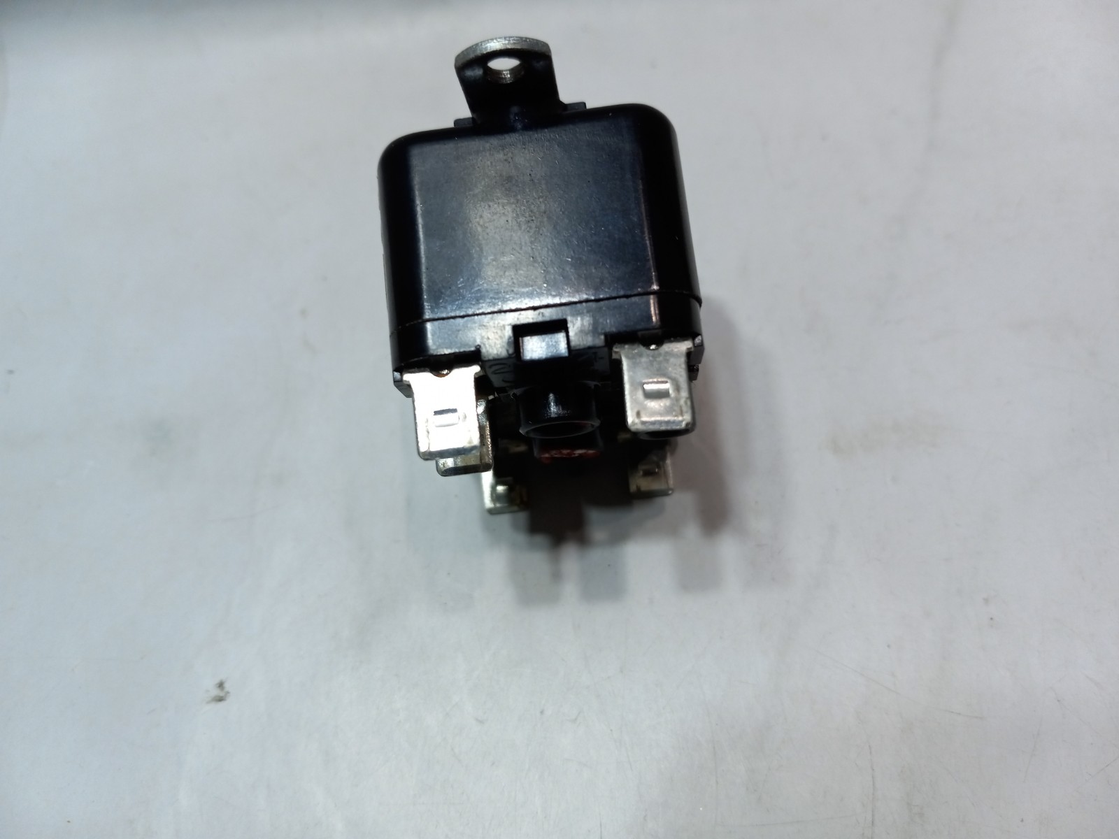 ESSEX 184-20103-301 RELAY 125VAC 250VAC 24 V 5 Pin