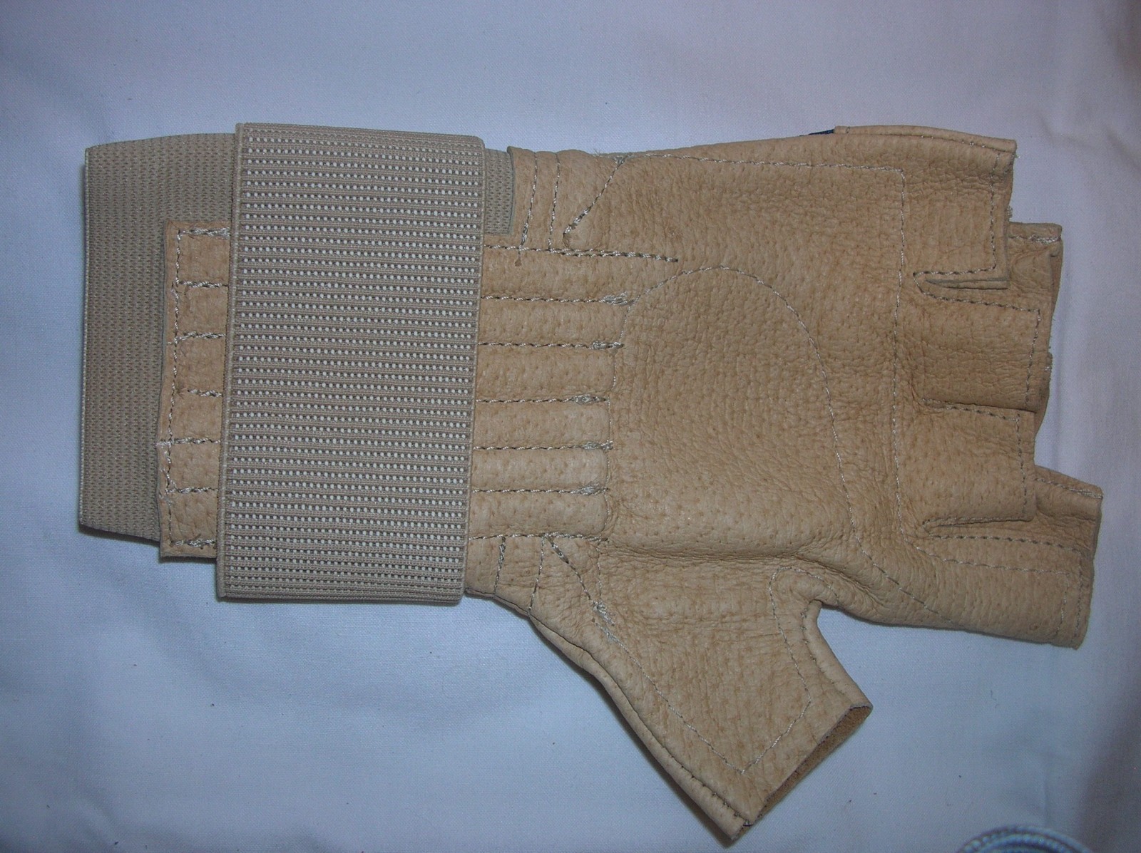 ProFlex #910 Glove with Wrist Support – Large – RHO w/o padding