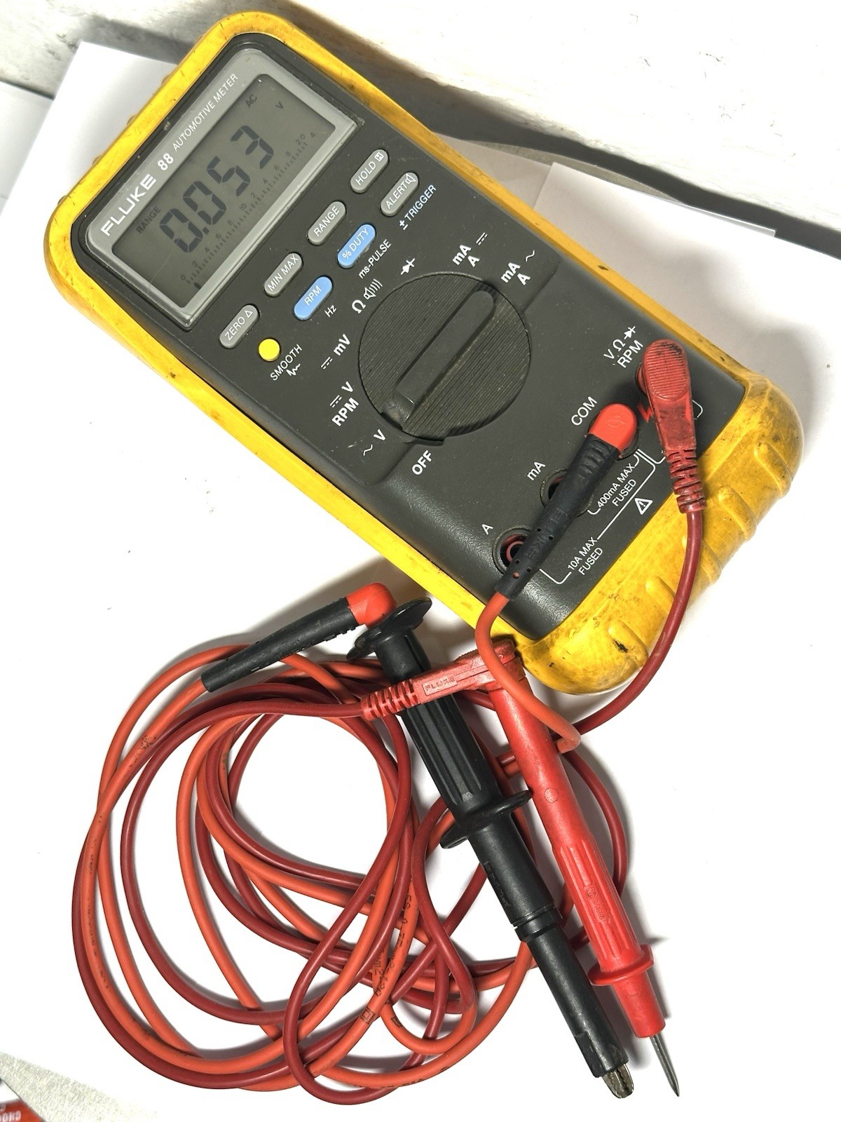 FLUKE 88 Automotive Voltmeter Electrical Meter Auto Tool Used Working