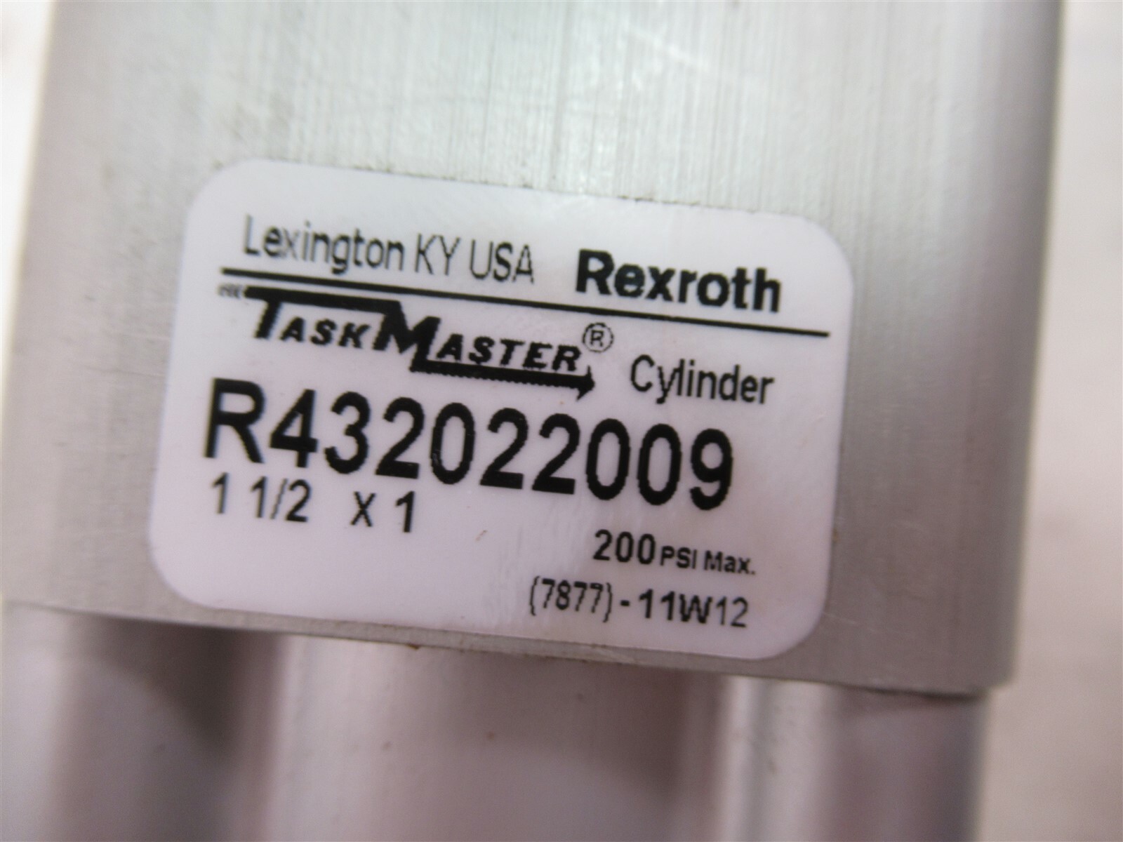 Rexroth TaskMaster Cylinder R432022009 Pneumatic Stroke Aluminum Cylinder 200psi