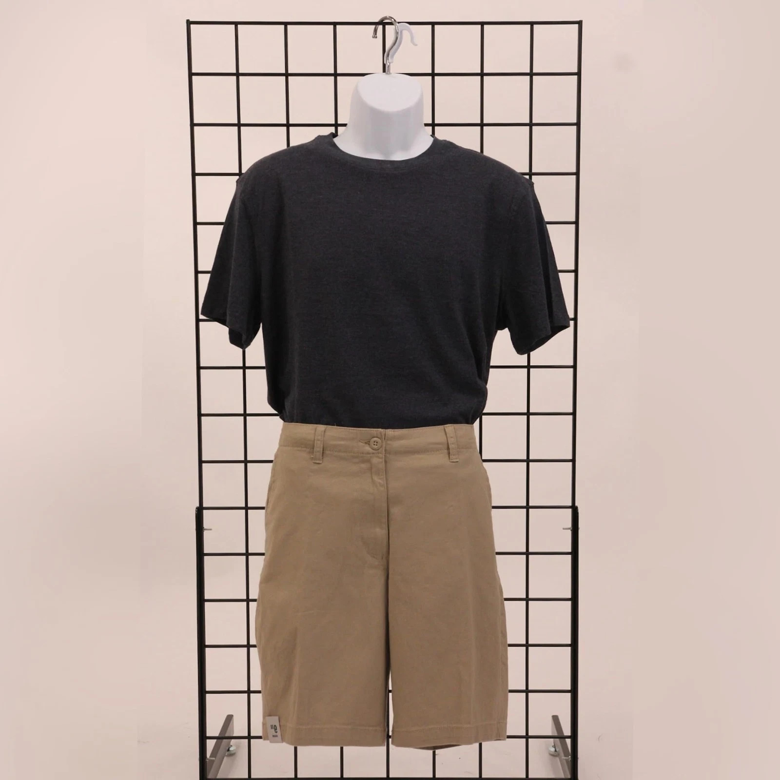 Molded Male Display Form White Torso Mannequin for Retail Tees and Clothing