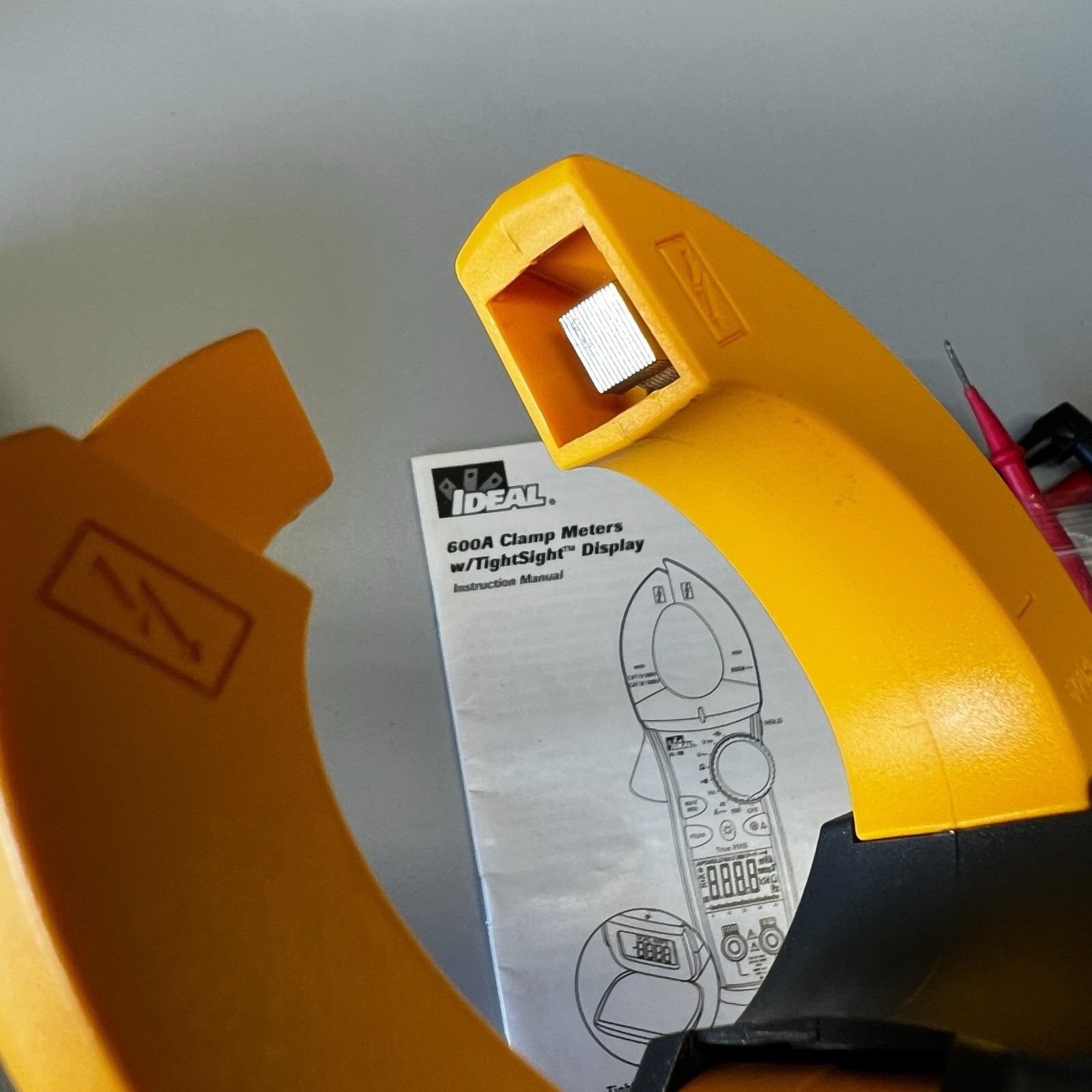 Ideal 61-766 660 Amp 750 VAC 1000 VDC TightSight™ TrueRMS Continuity Clamp Meter