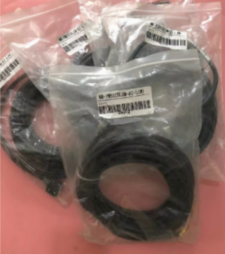 Urgent Delivery Mitsubishi cable PCS060N-30.0-0C5 new