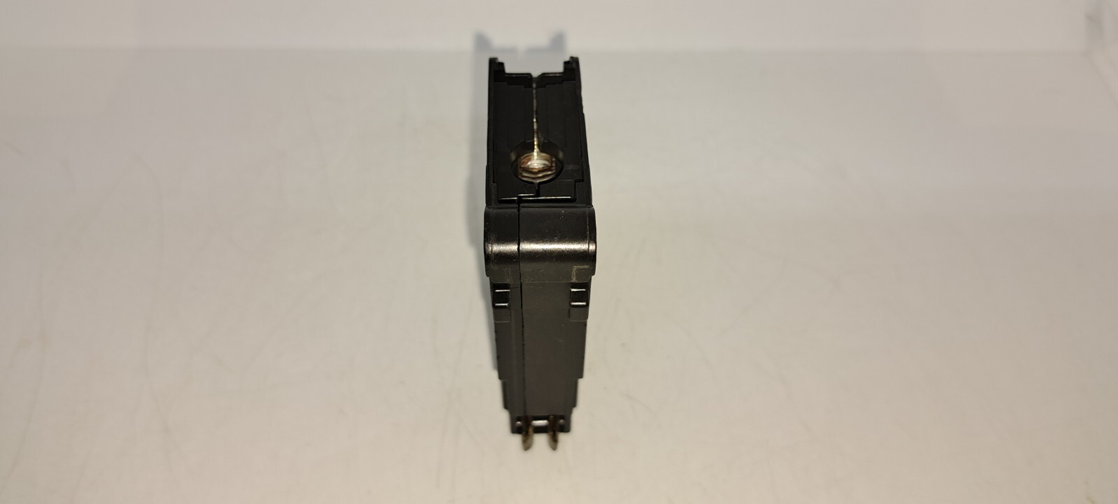 EATON Cutler Hammer CHF120 20 Amp 1 Pole Circuit Breaker with Trip Indicator