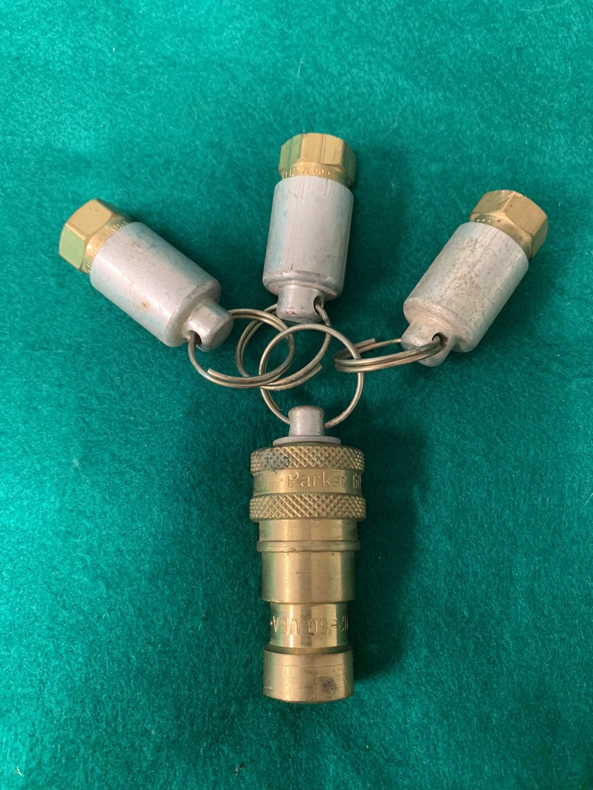 New Parker Hydraulic Fittings BH2-60 W/plug And Set Of 3 BH2-61 W/caps